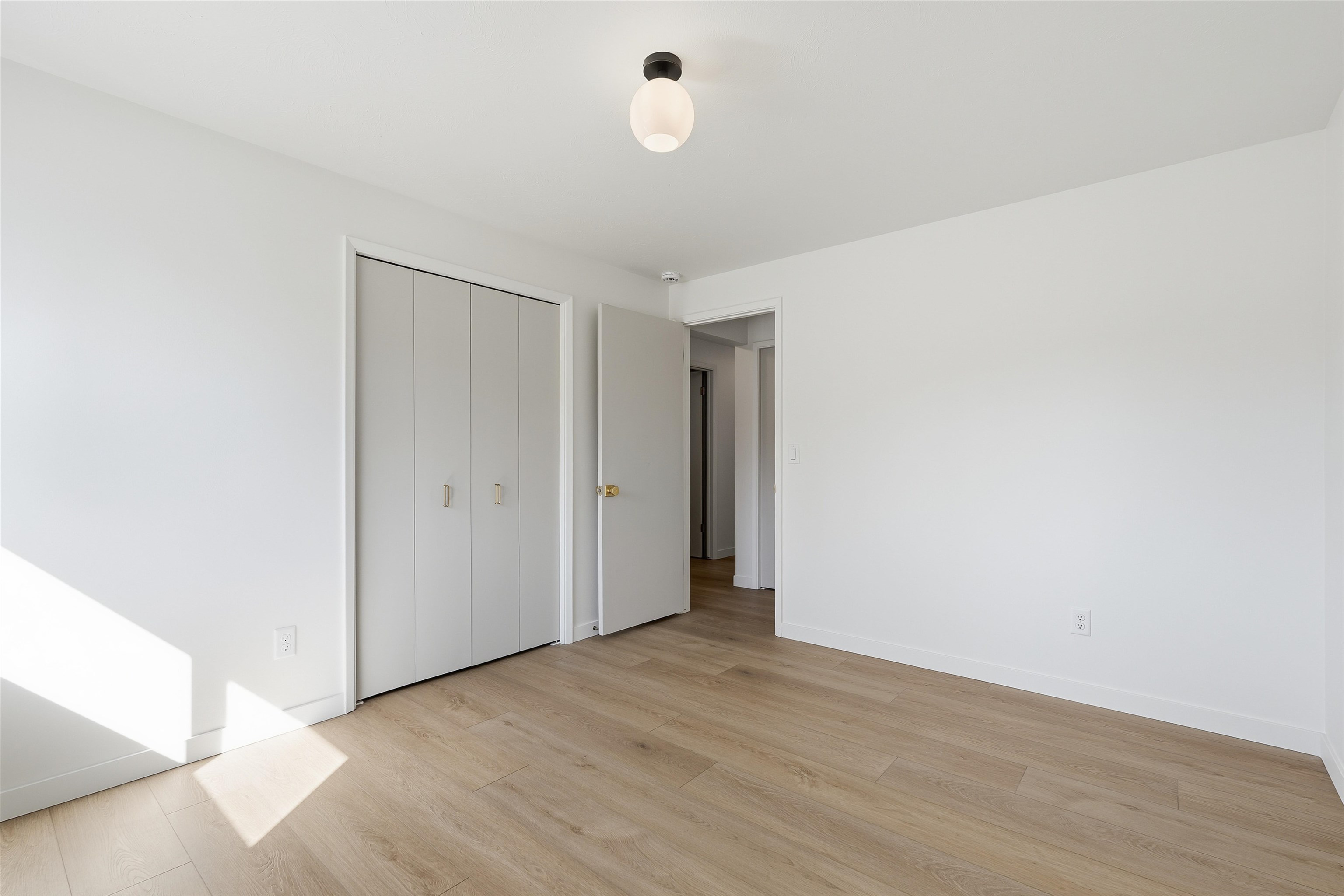 2515 E 38th Ave - Photo 17
