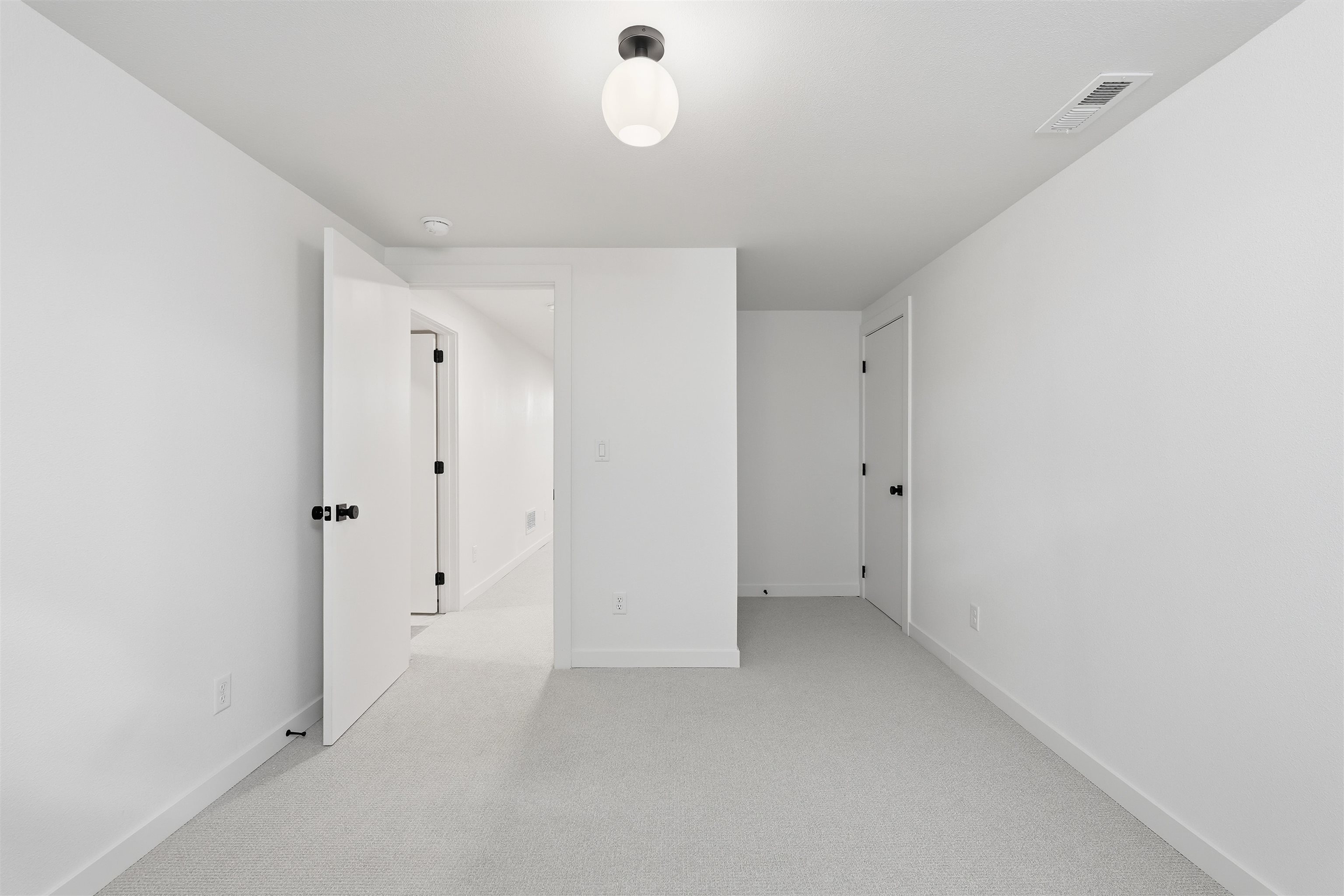 2515 E 38th Ave - Photo 22