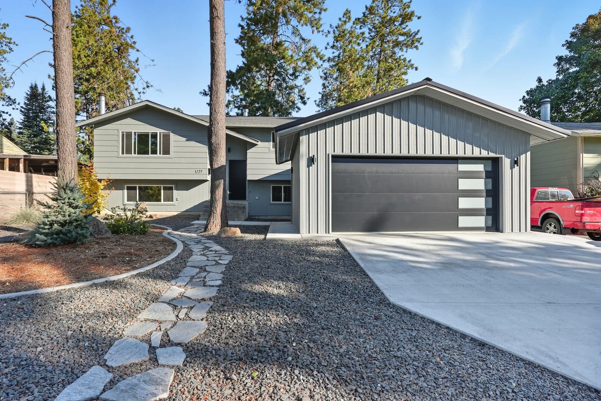1227 E 36th Ave - Photo 1