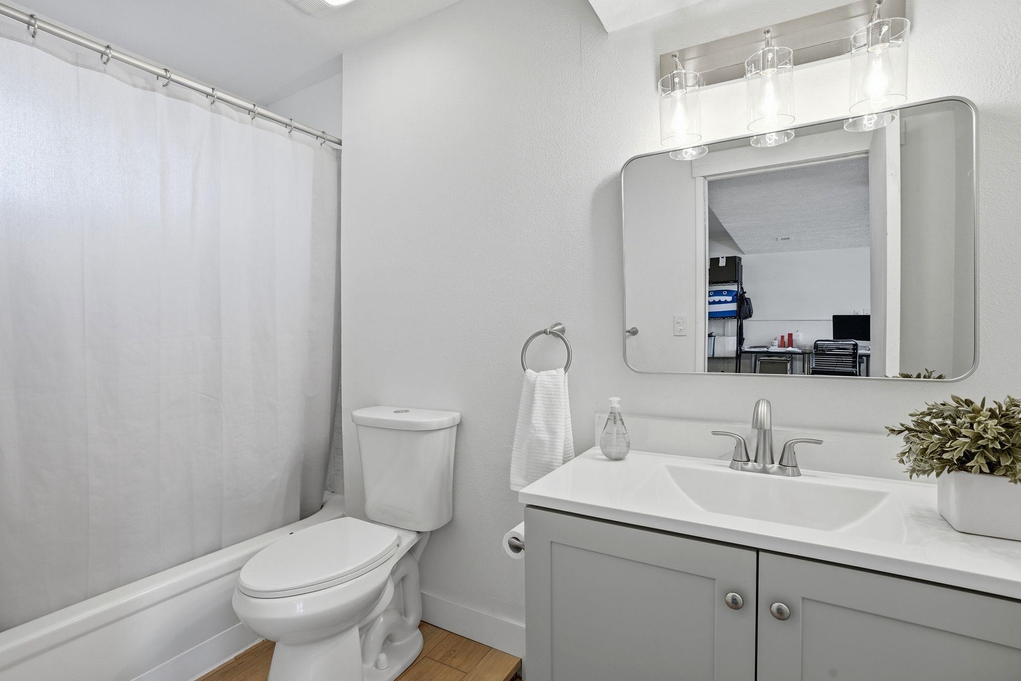 1227 E 36th Ave - Photo 25