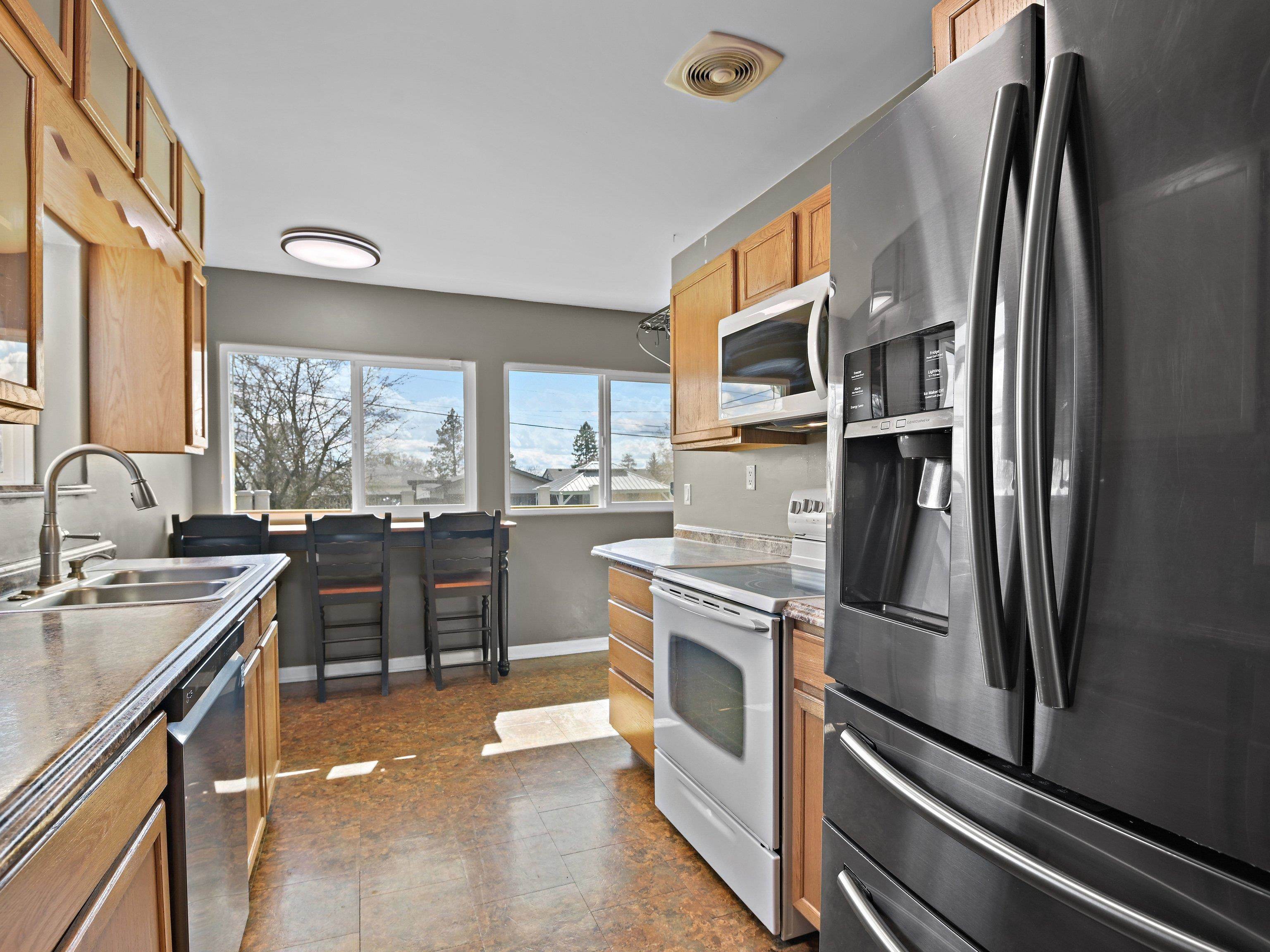 1307 W Kiernan Ave - Photo 11