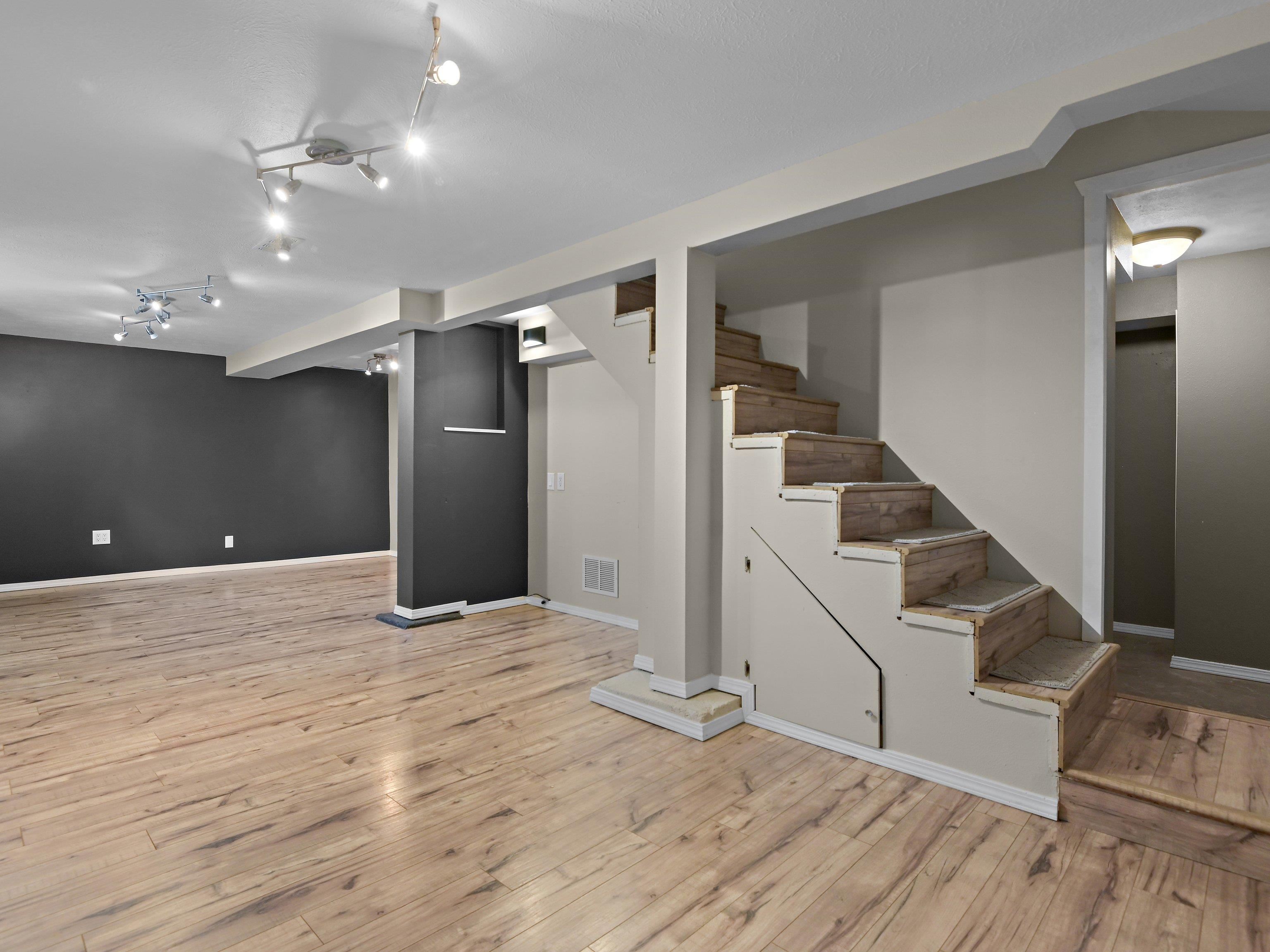 1307 W Kiernan Ave - Photo 15