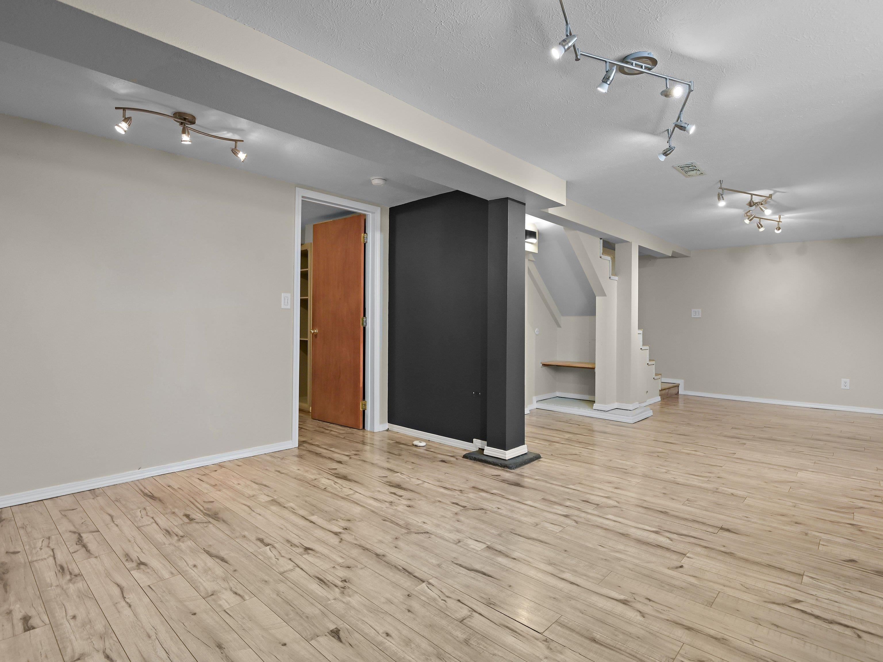 1307 W Kiernan Ave - Photo 17