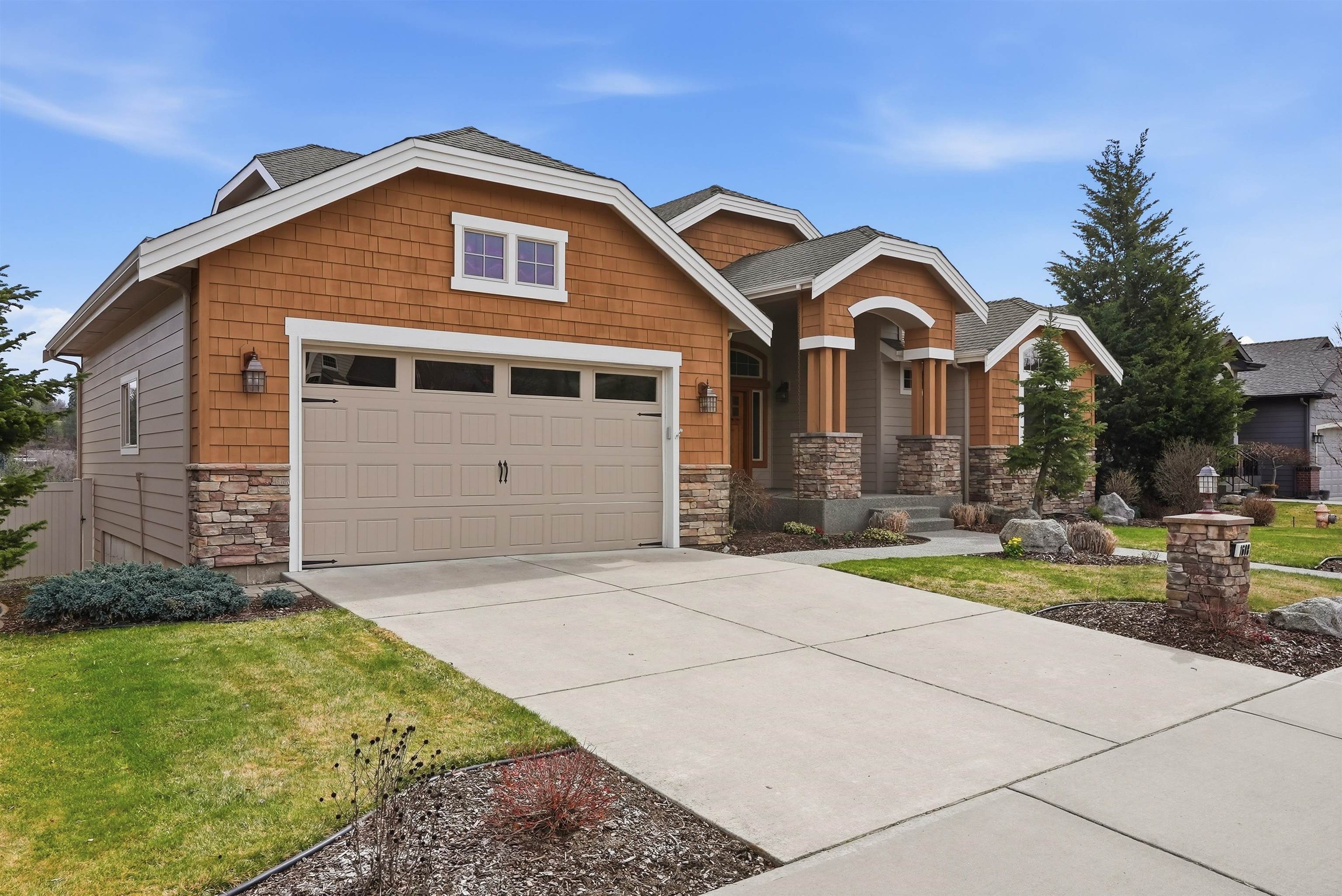 1608 N Rim View St - Photo 2