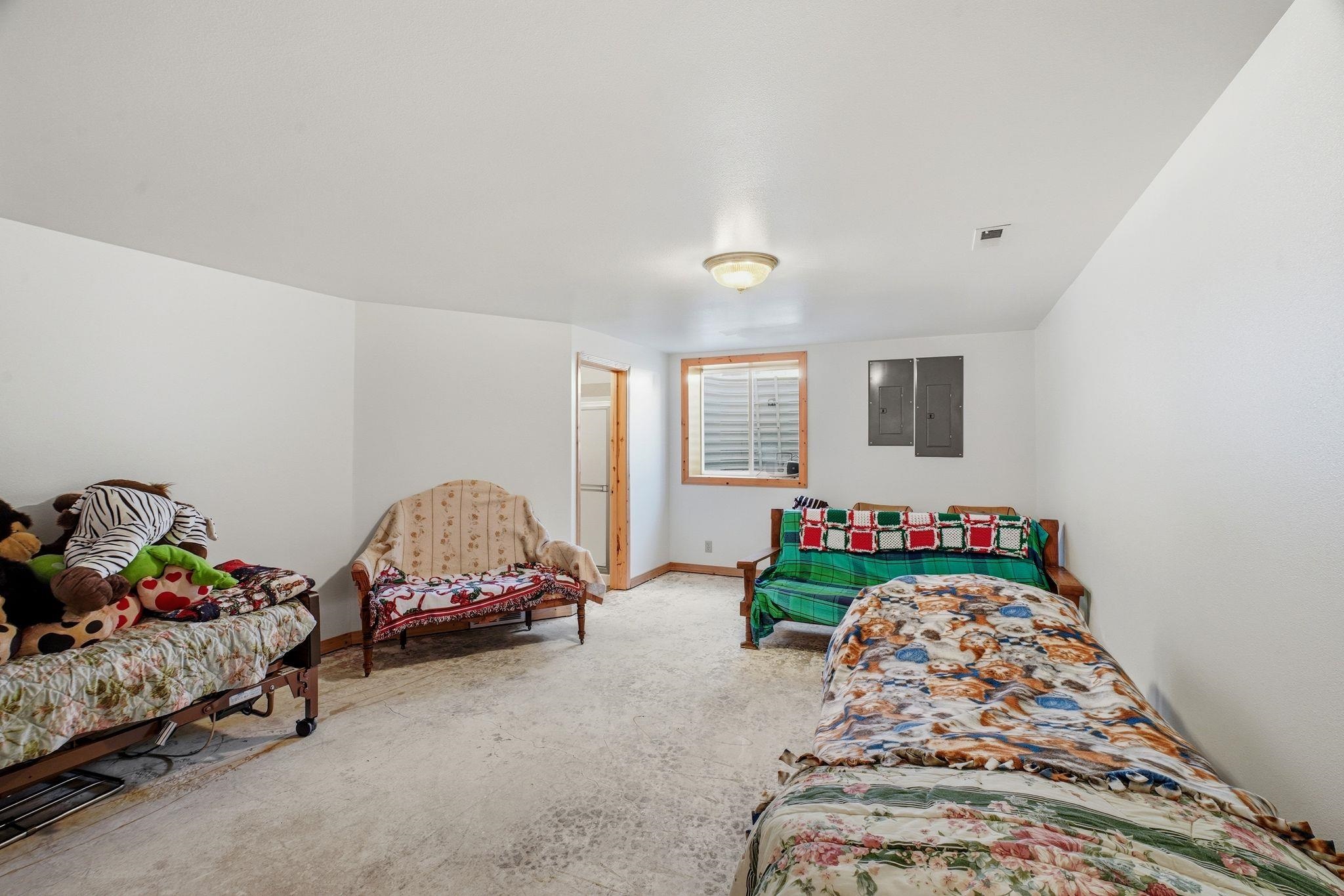 717 W Antler Rd - Photo 38