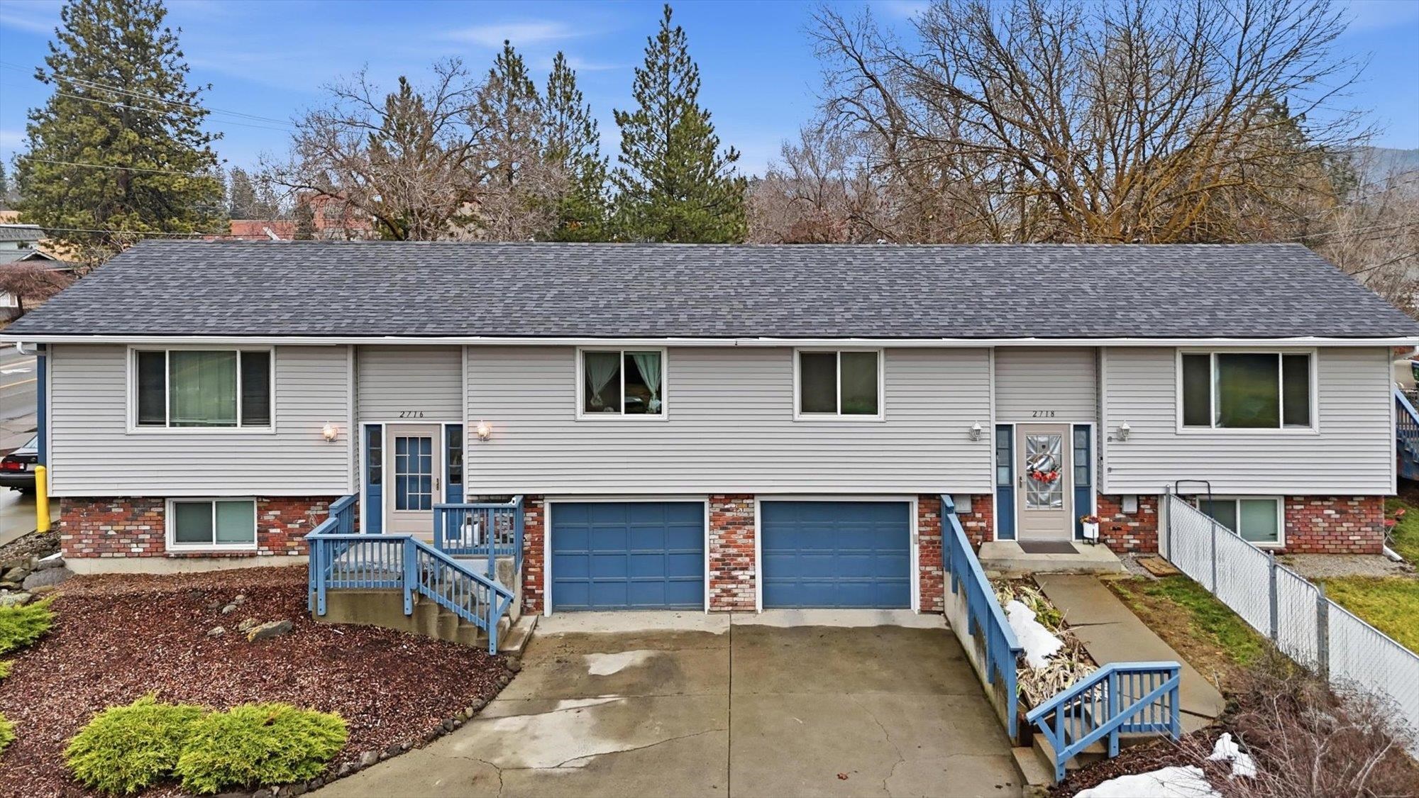 2716 E 37TH Ave - Photo 1