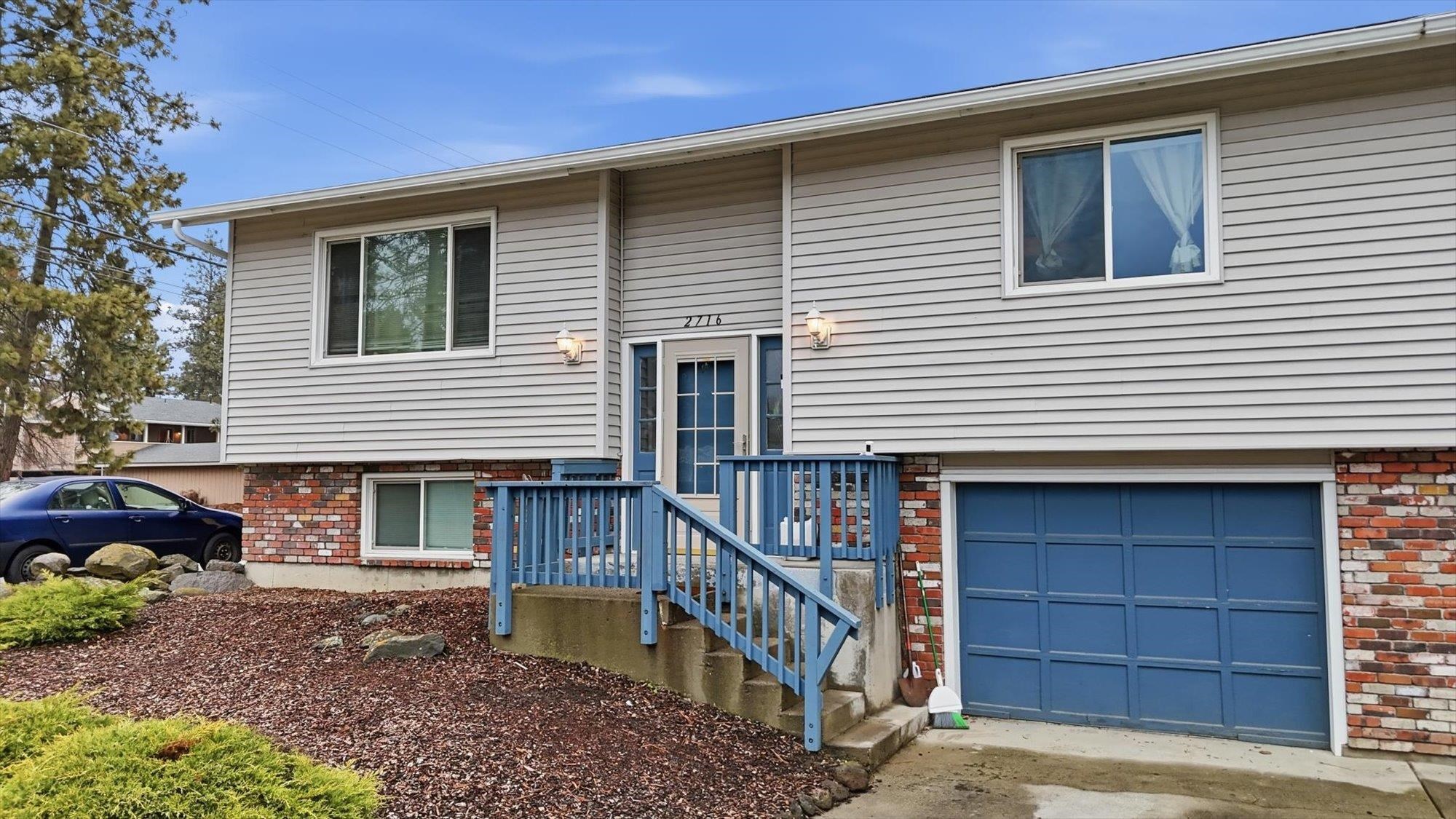 2716 E 37TH Ave - Photo 3