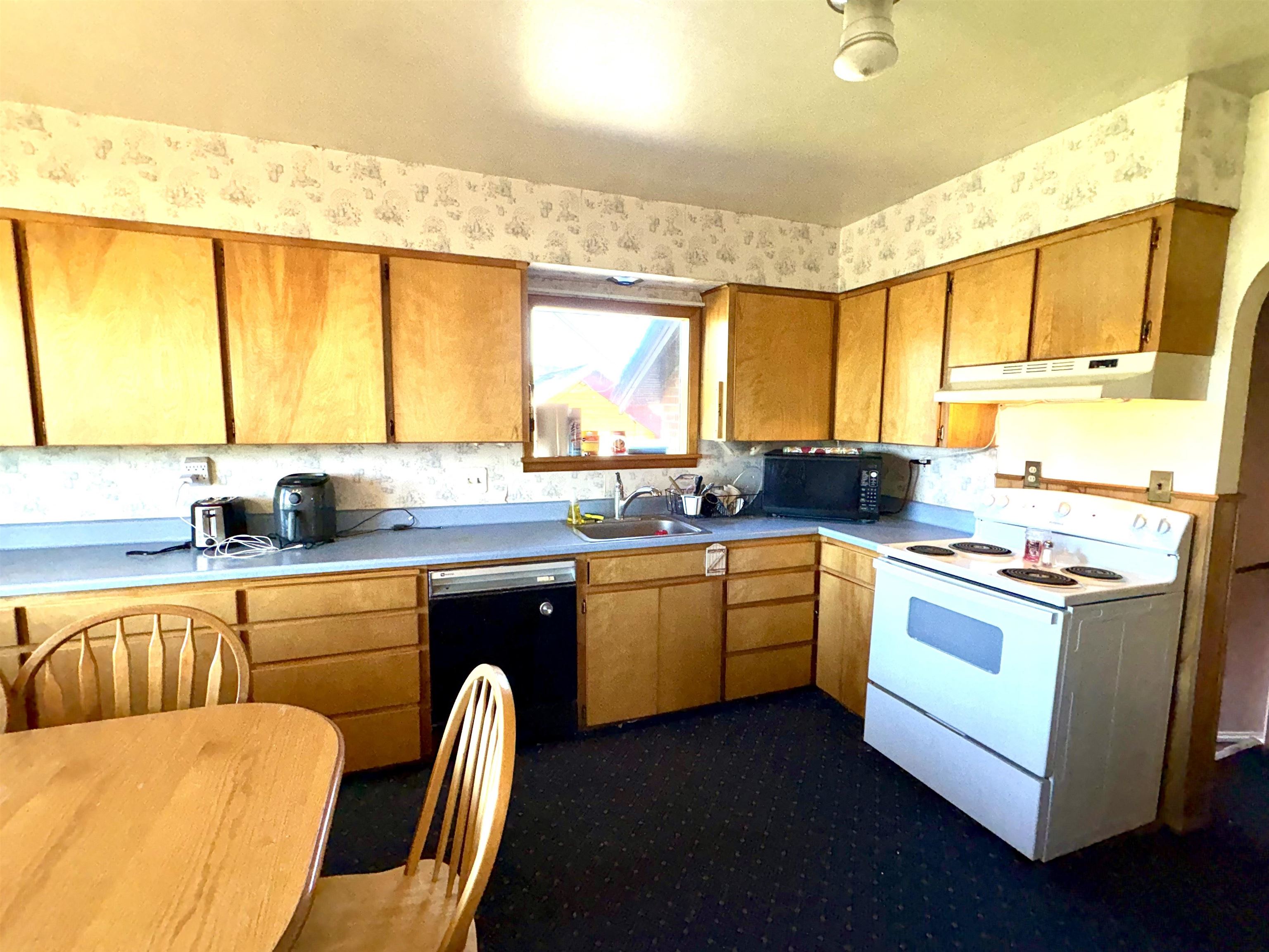8821 E Upriver Dr - Photo 2