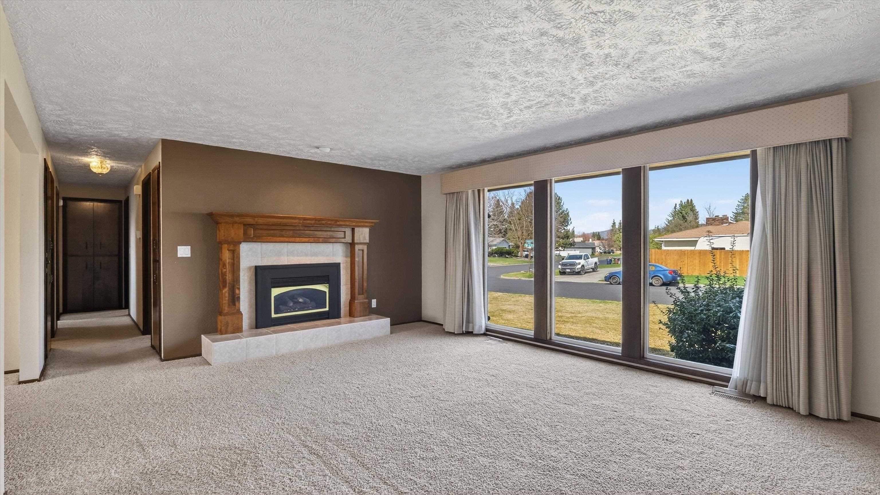 5923 W Tepee Ct - Photo 2