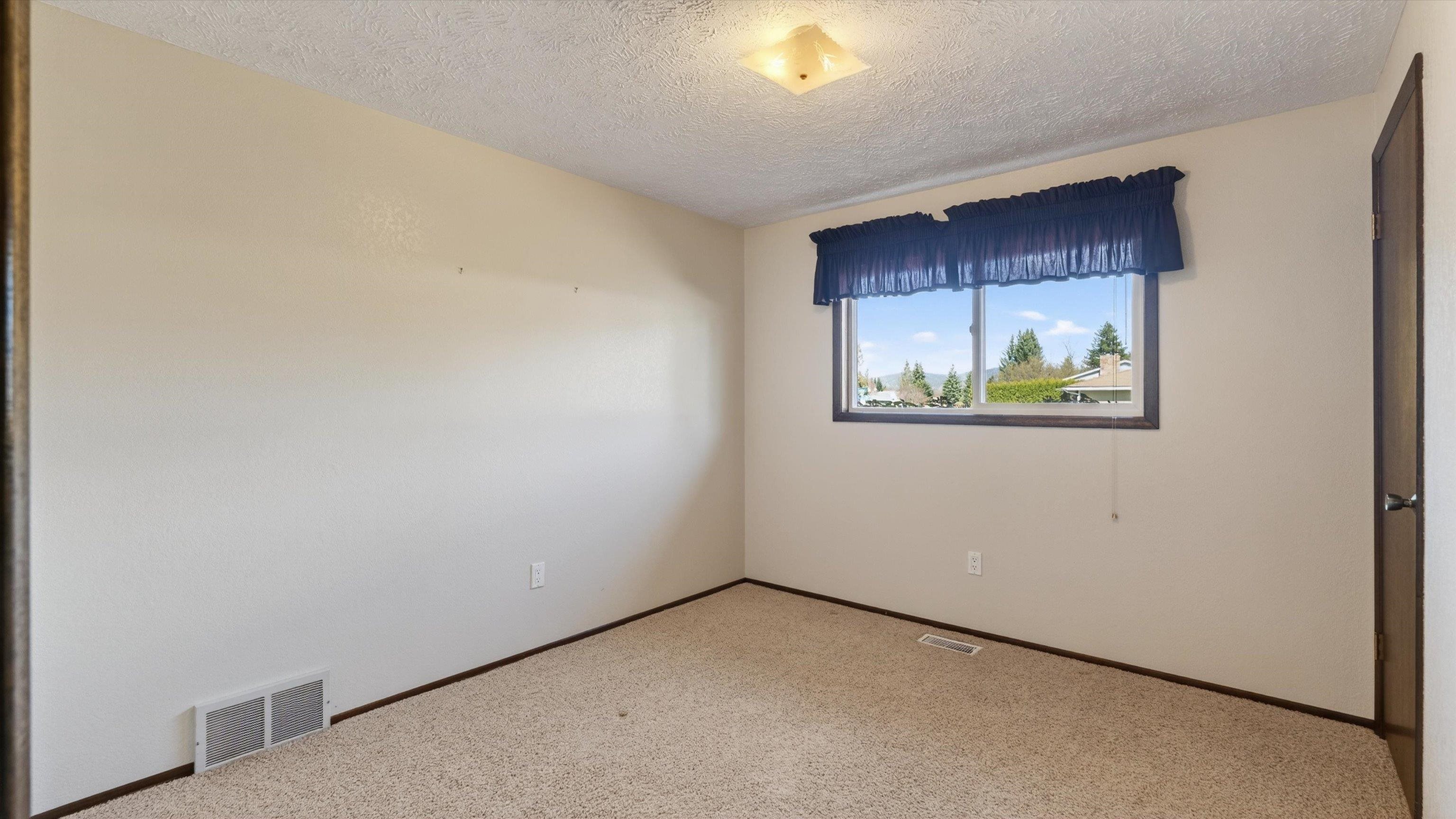 5923 W Tepee Ct - Photo 12