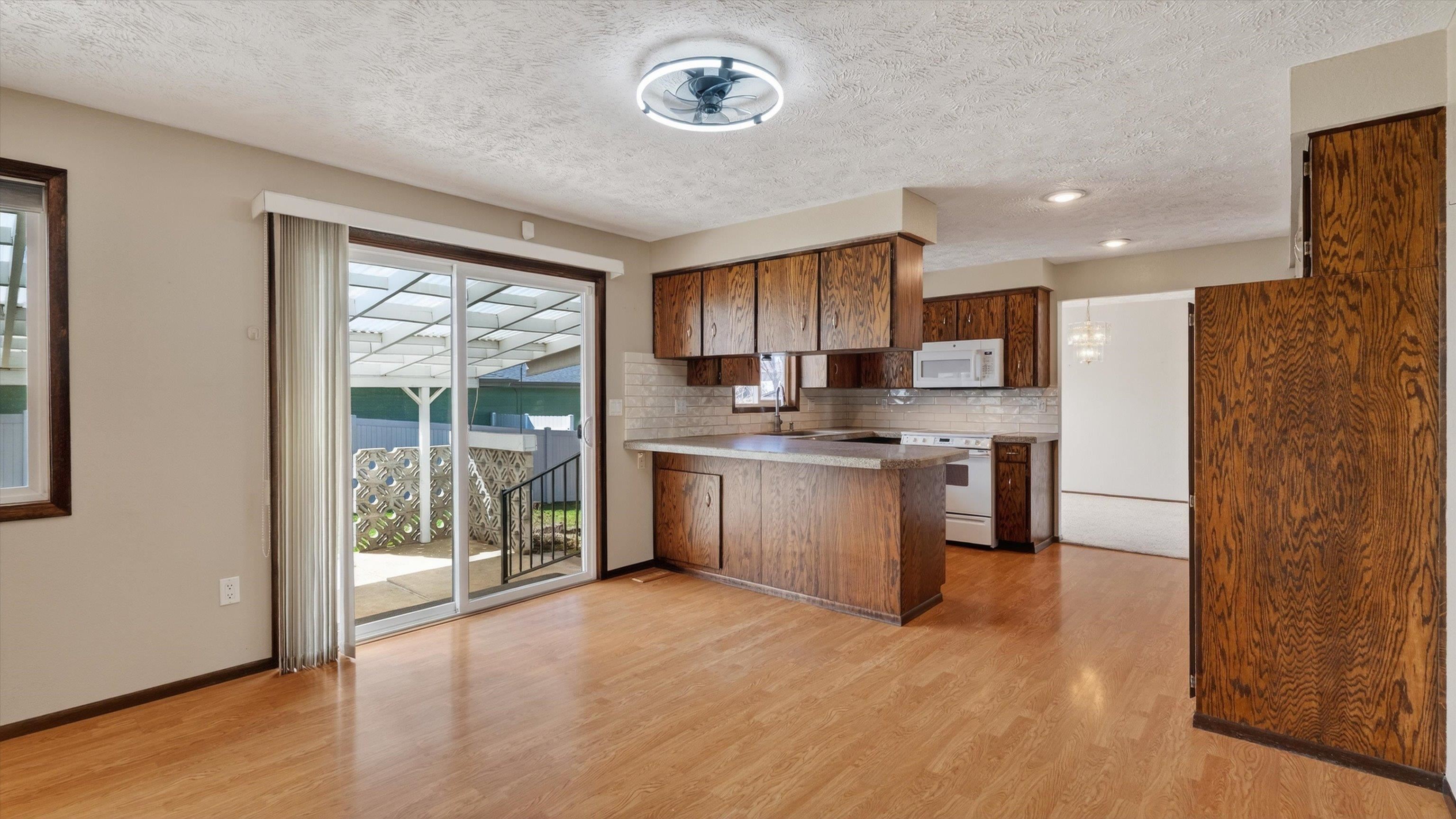 5923 W Tepee Ct - Photo 4