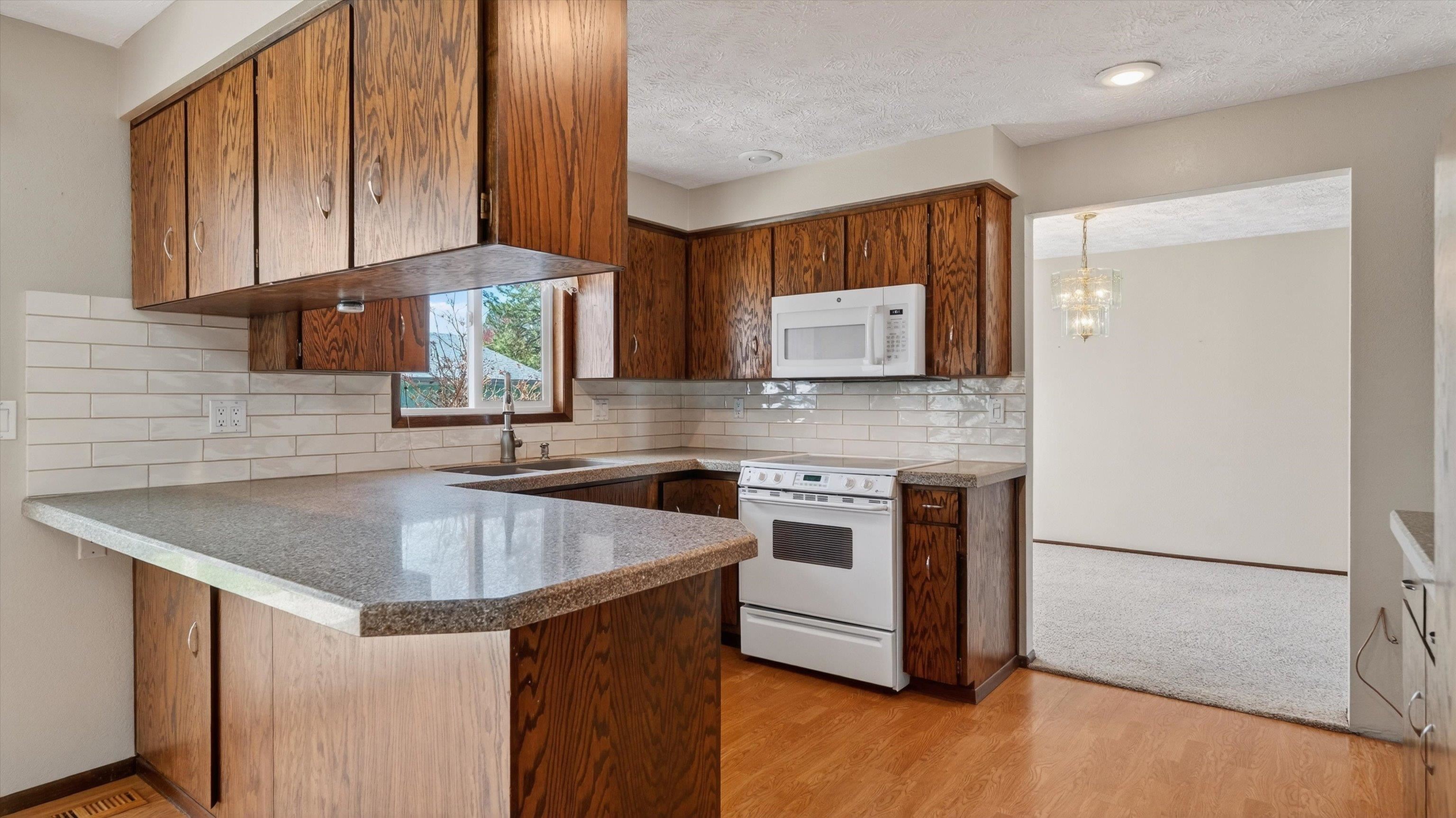 5923 W Tepee Ct - Photo 6
