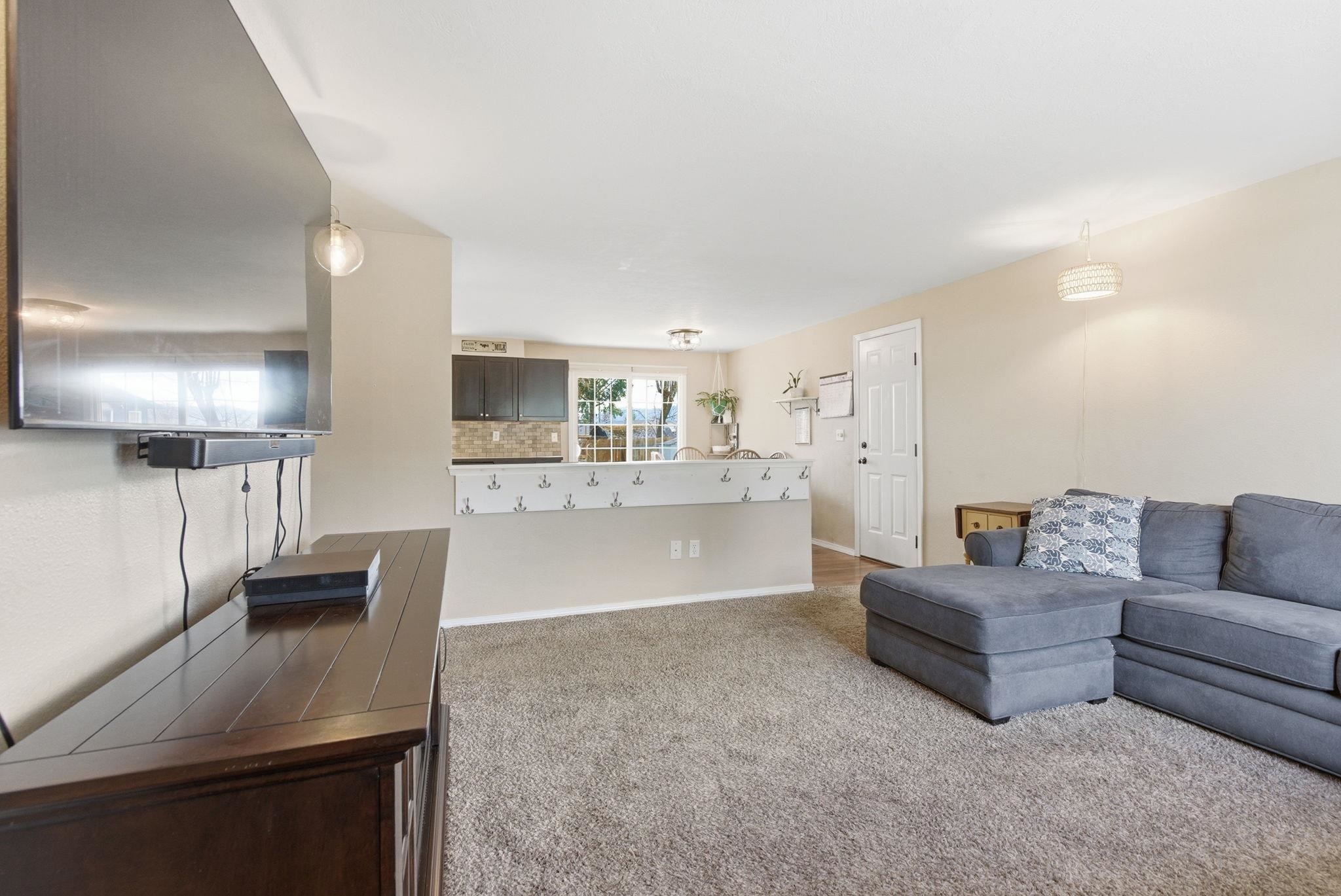 14310 E 23rd Ave - Photo 4