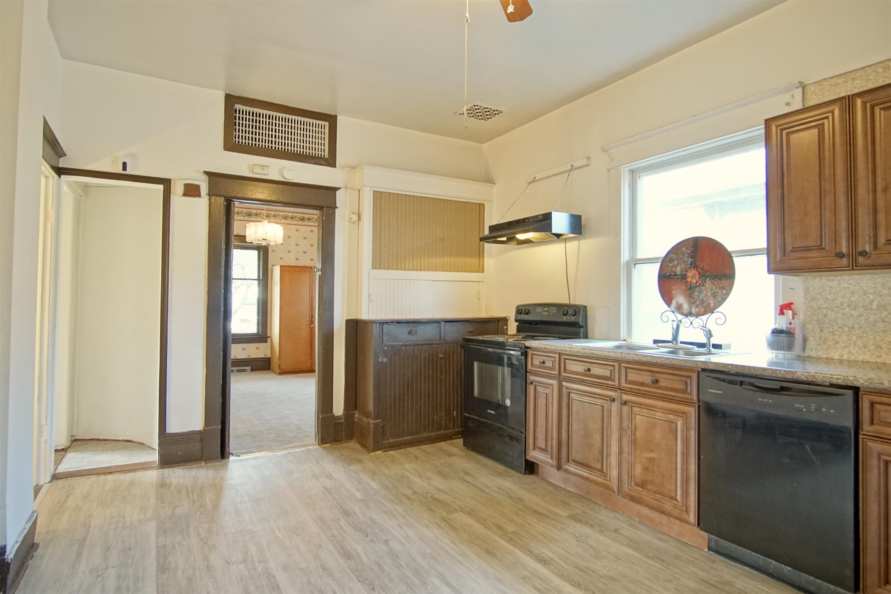 618 E Broad Ave - Photo 11