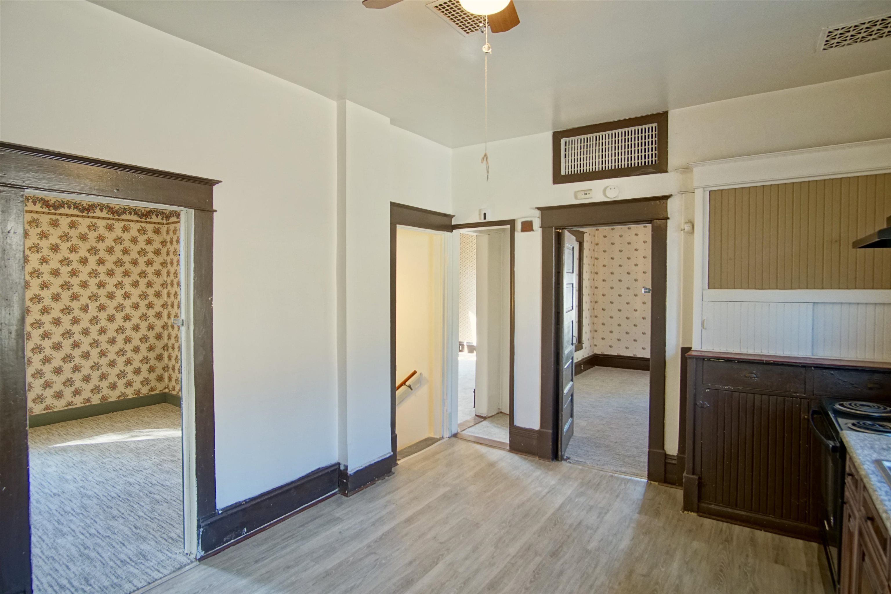 618 E Broad Ave - Photo 12