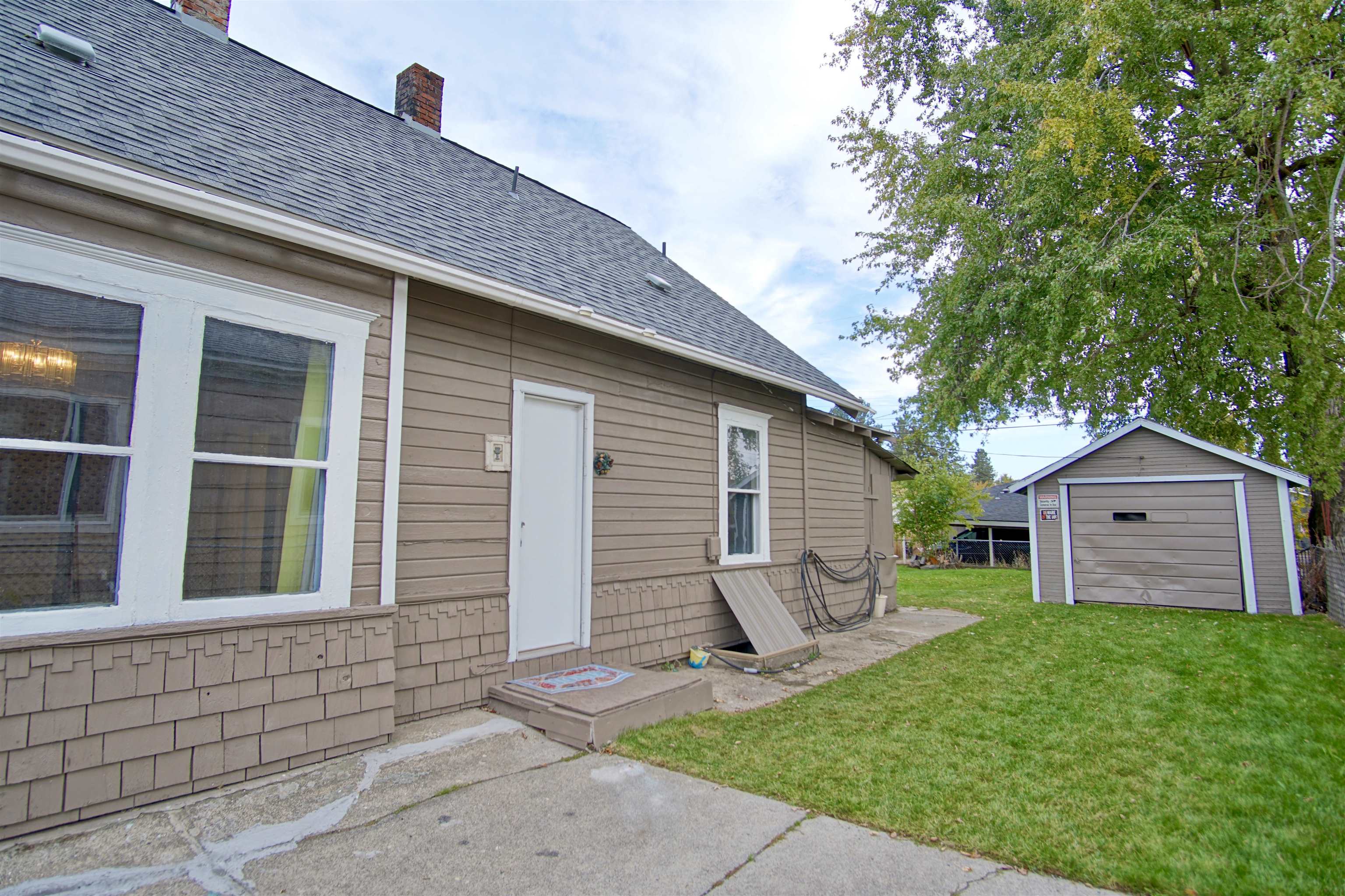 618 E Broad Ave - Photo 38