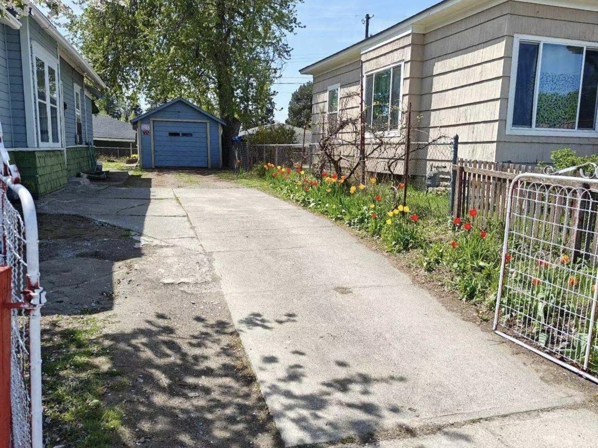 618 E Broad Ave - Photo 39