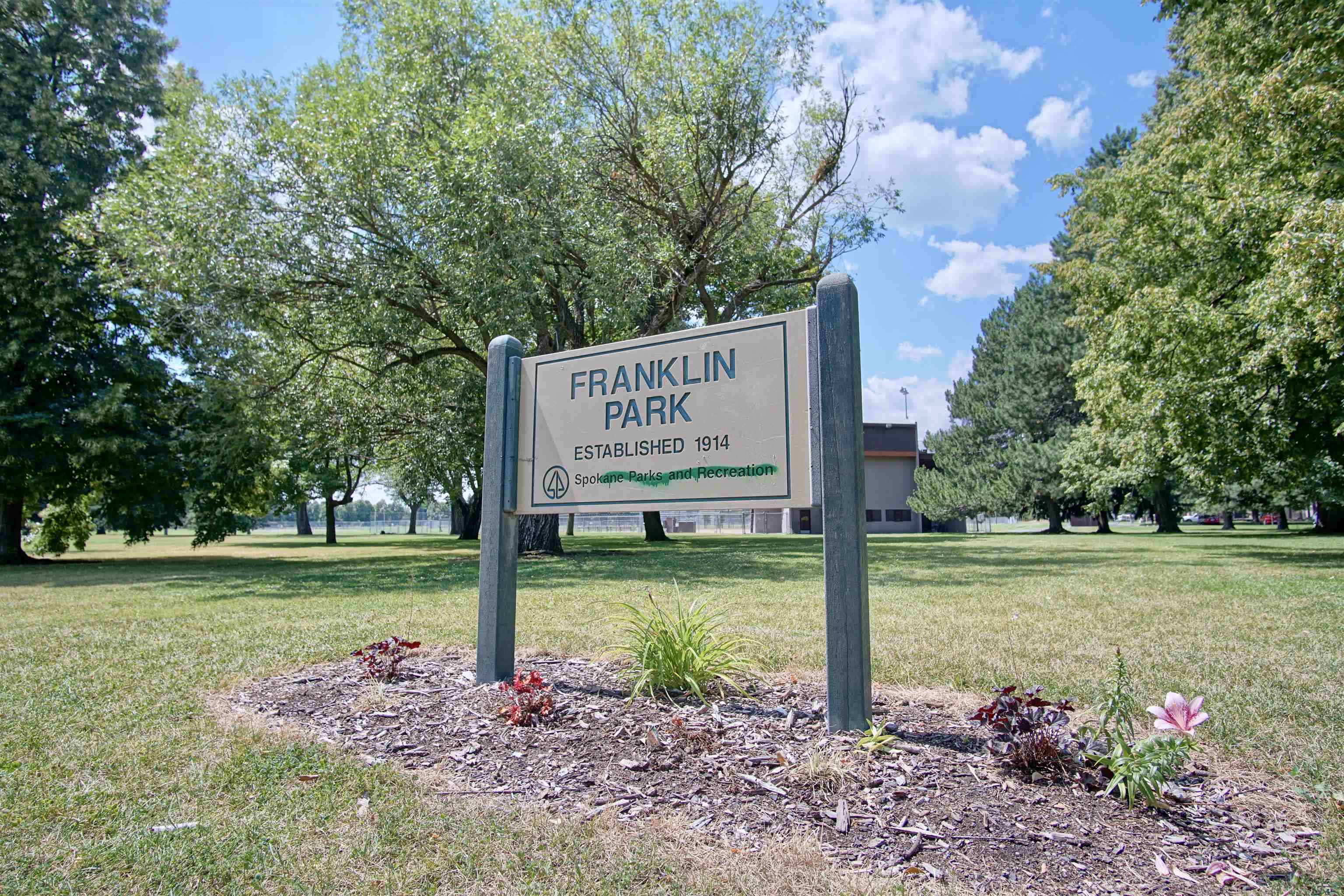618 E Broad Ave - Photo 46