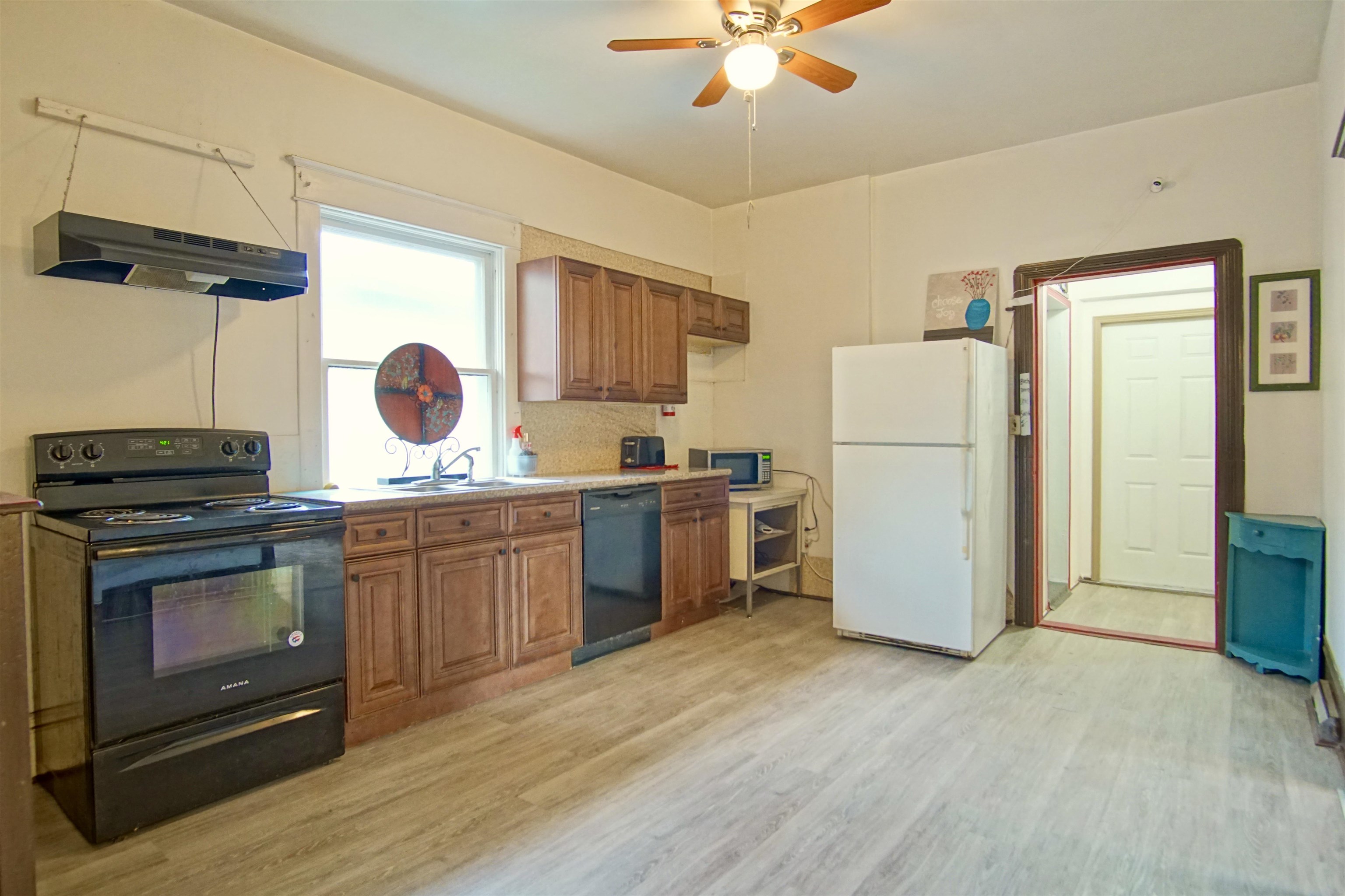 618 E Broad Ave - Photo 10