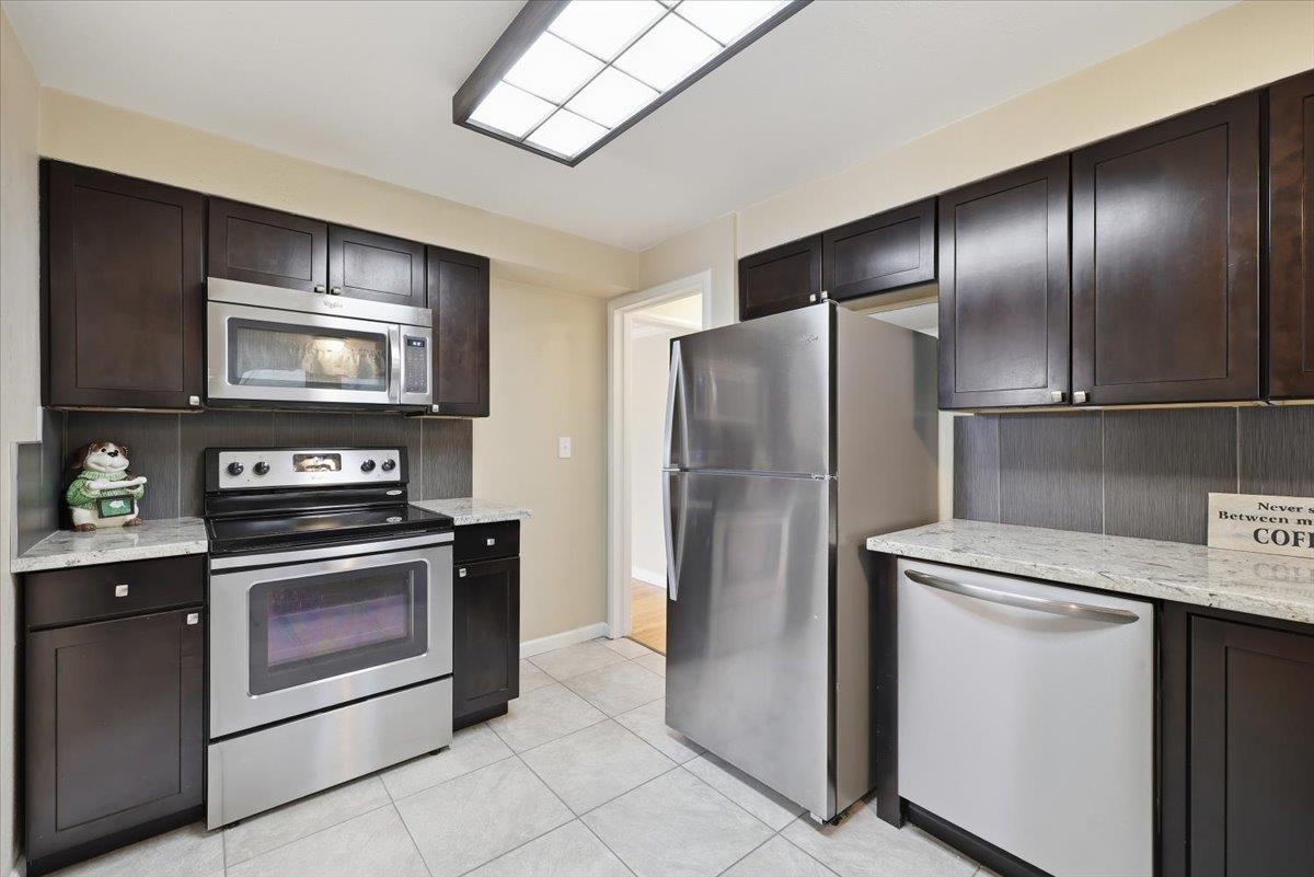 2827 W Wellesley Ave - Photo 11