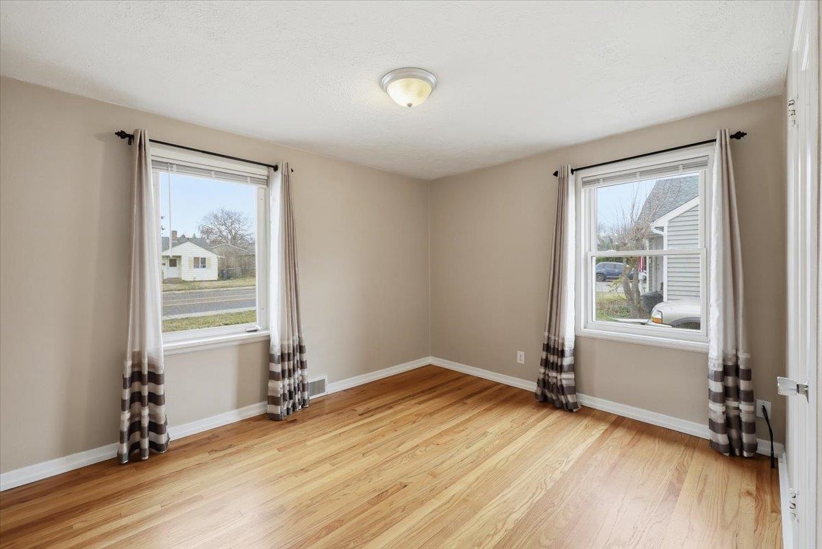 2827 W Wellesley Ave - Photo 12