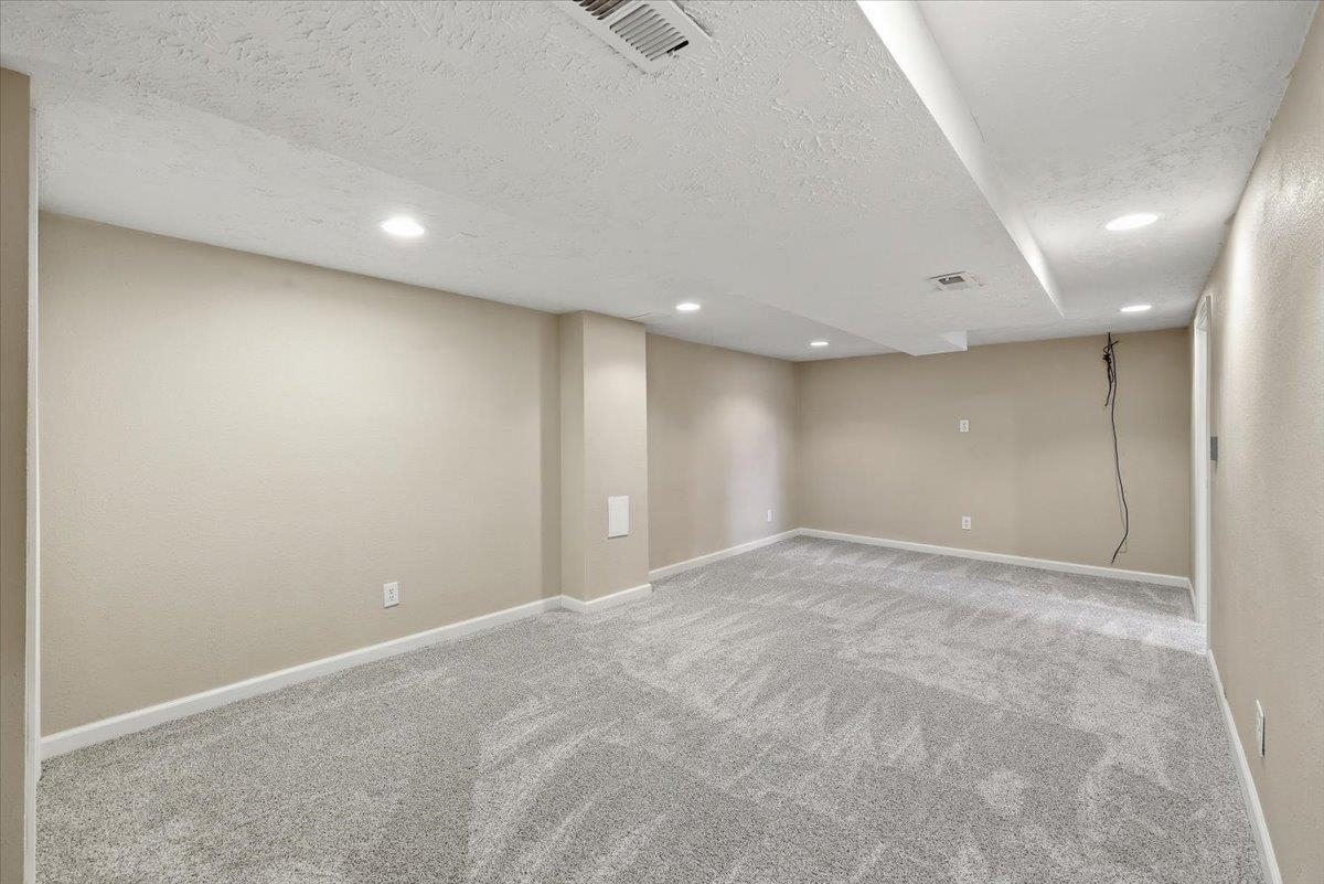 2827 W Wellesley Ave - Photo 16