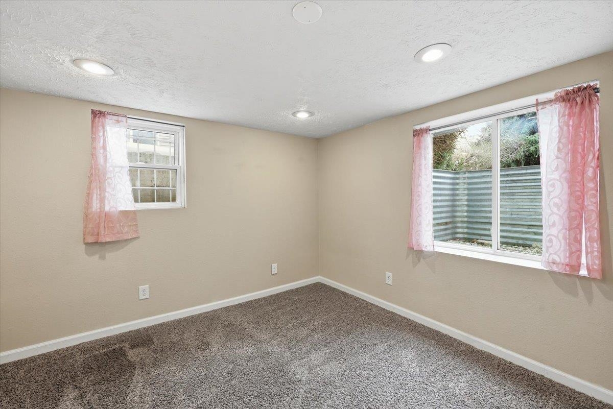 2827 W Wellesley Ave - Photo 18