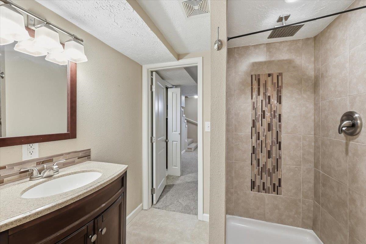 2827 W Wellesley Ave - Photo 20
