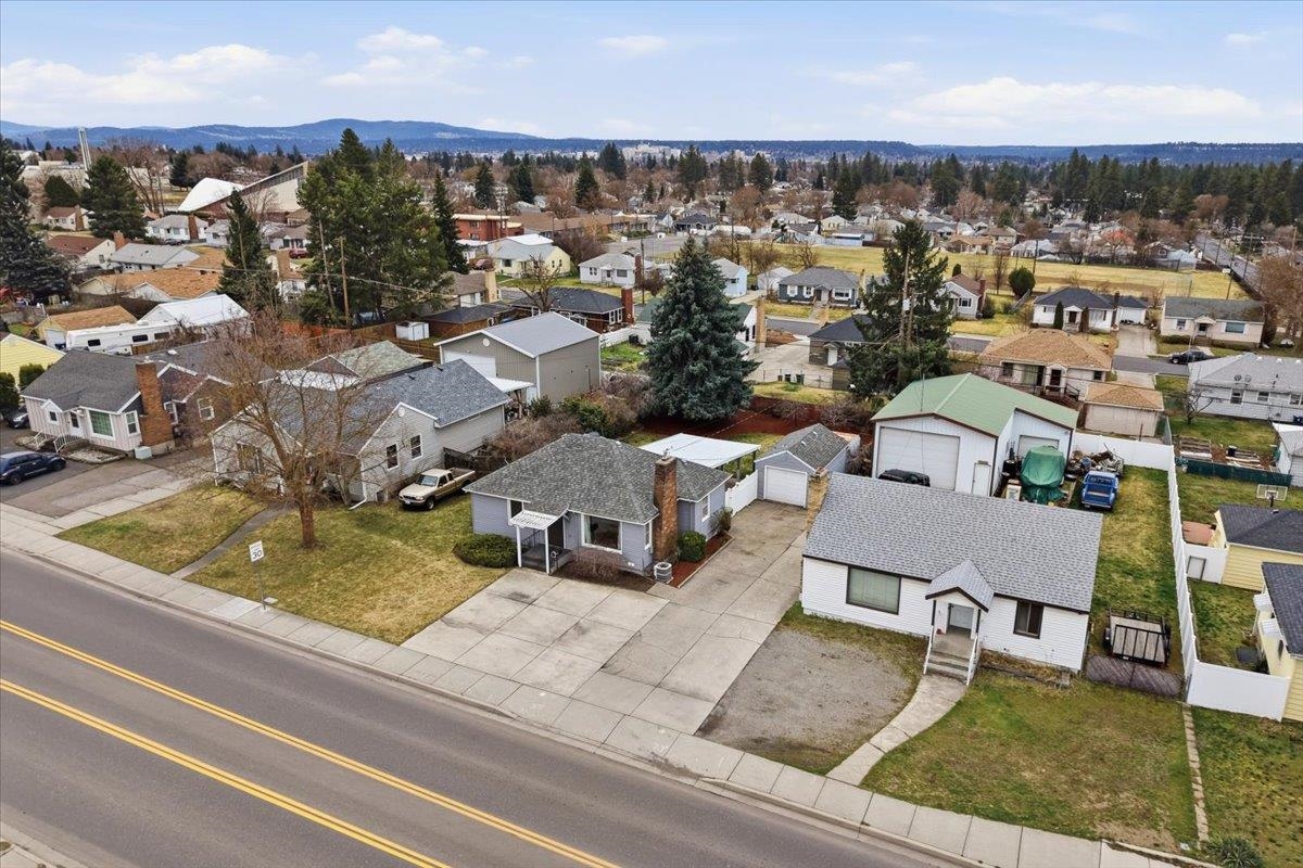 2827 W Wellesley Ave - Photo 3