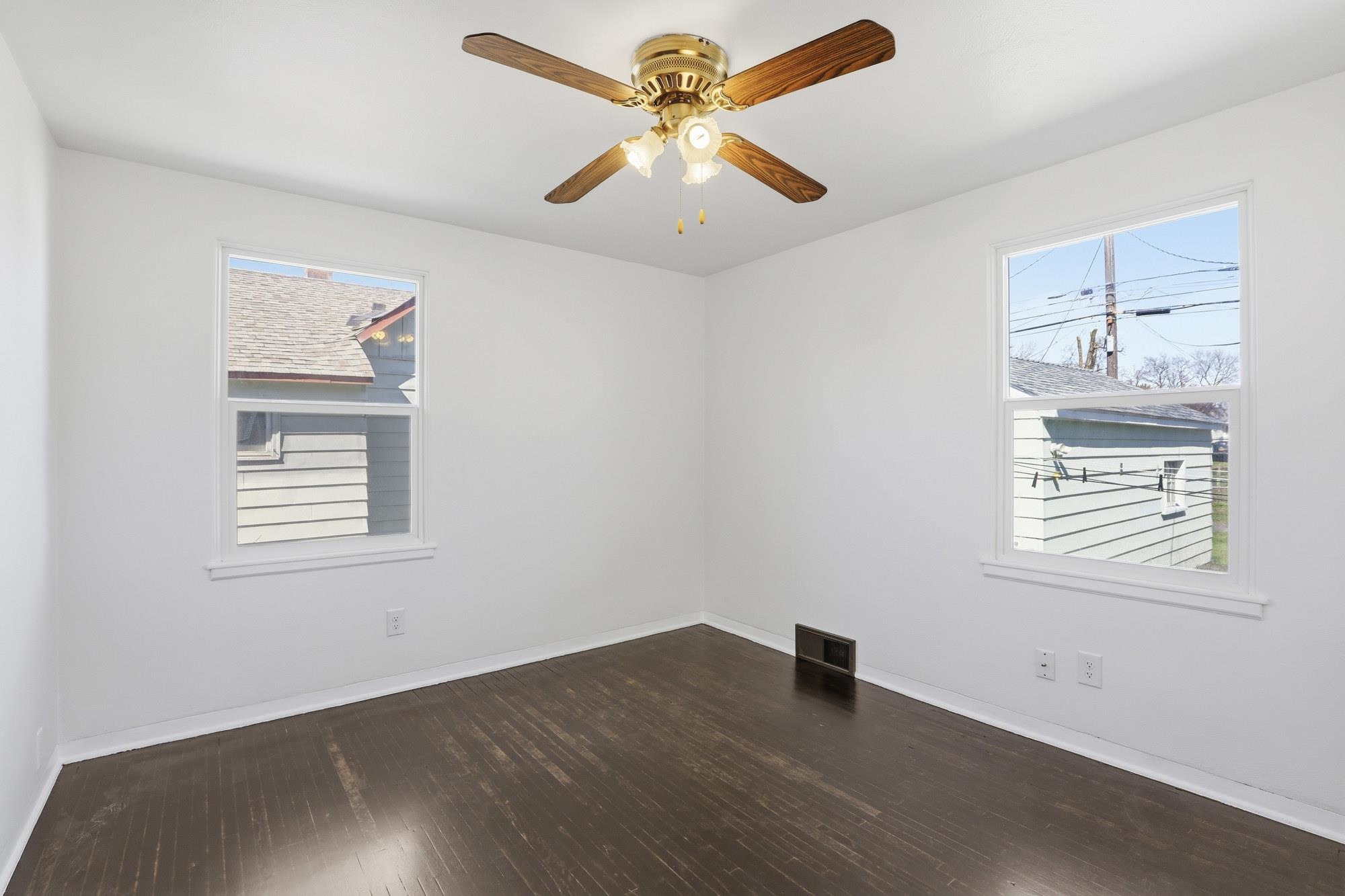 1103 E EMPIRE Ave - Photo 12