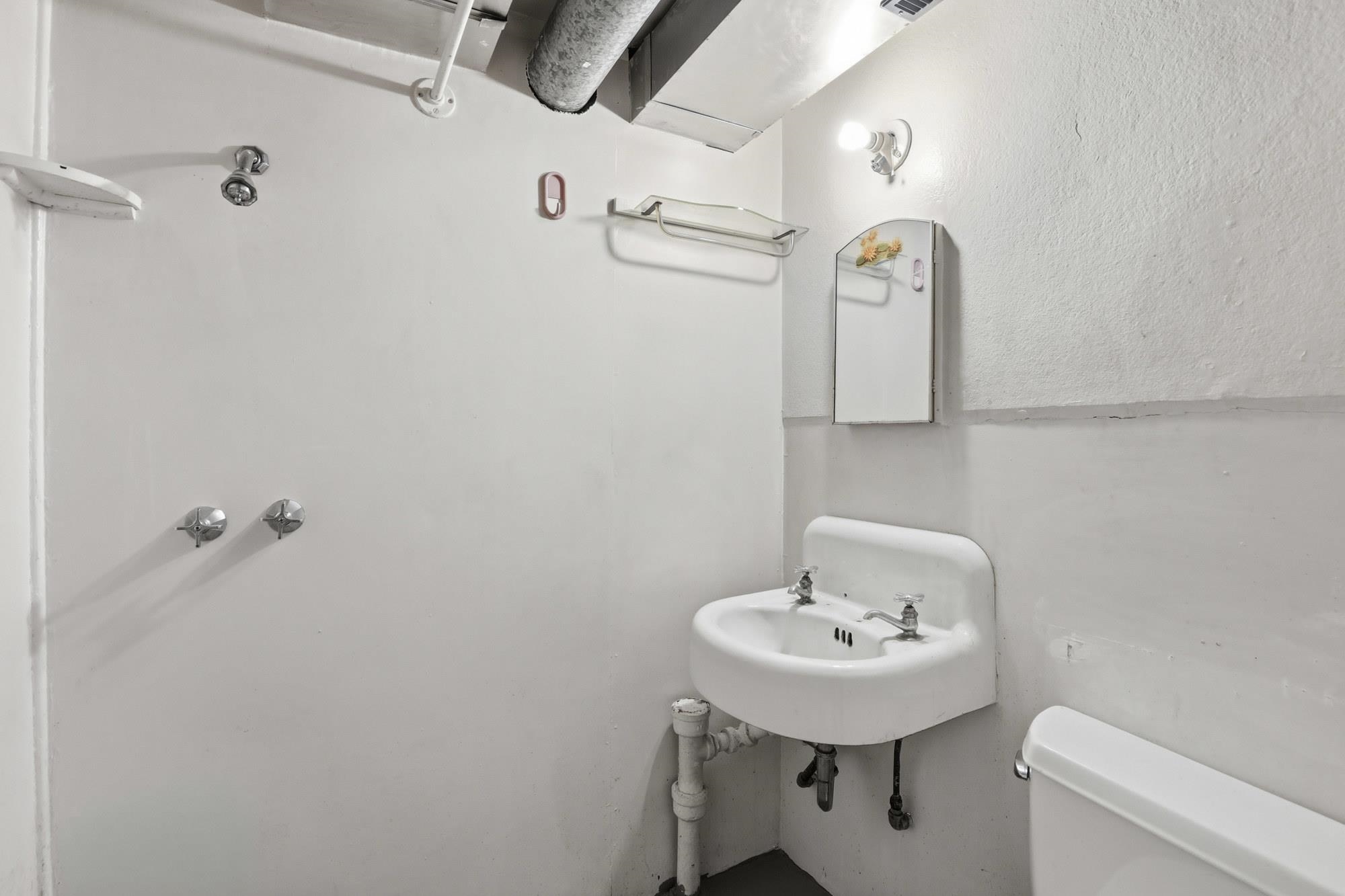1103 E EMPIRE Ave - Photo 18