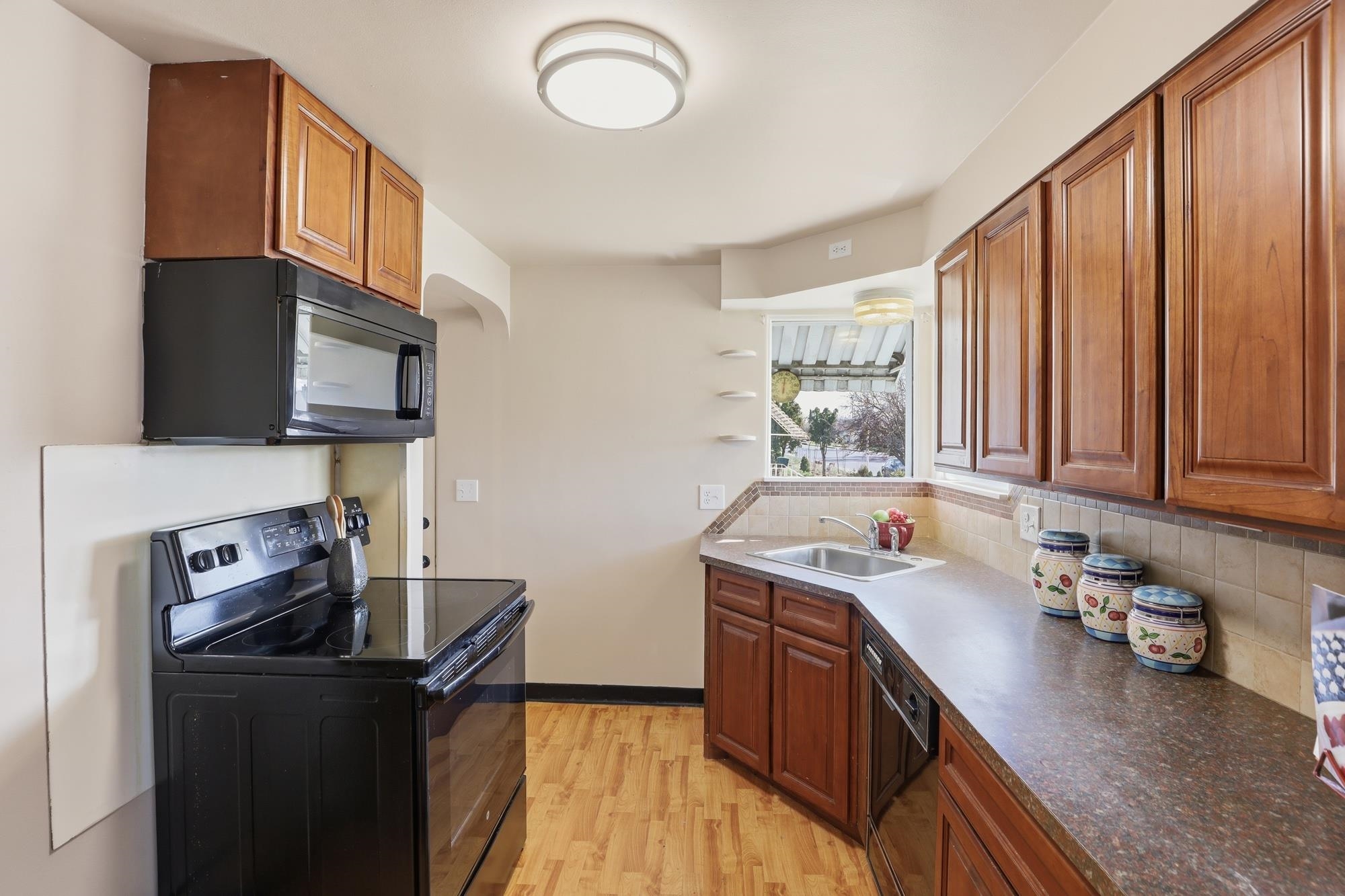 1103 E EMPIRE Ave - Photo 7