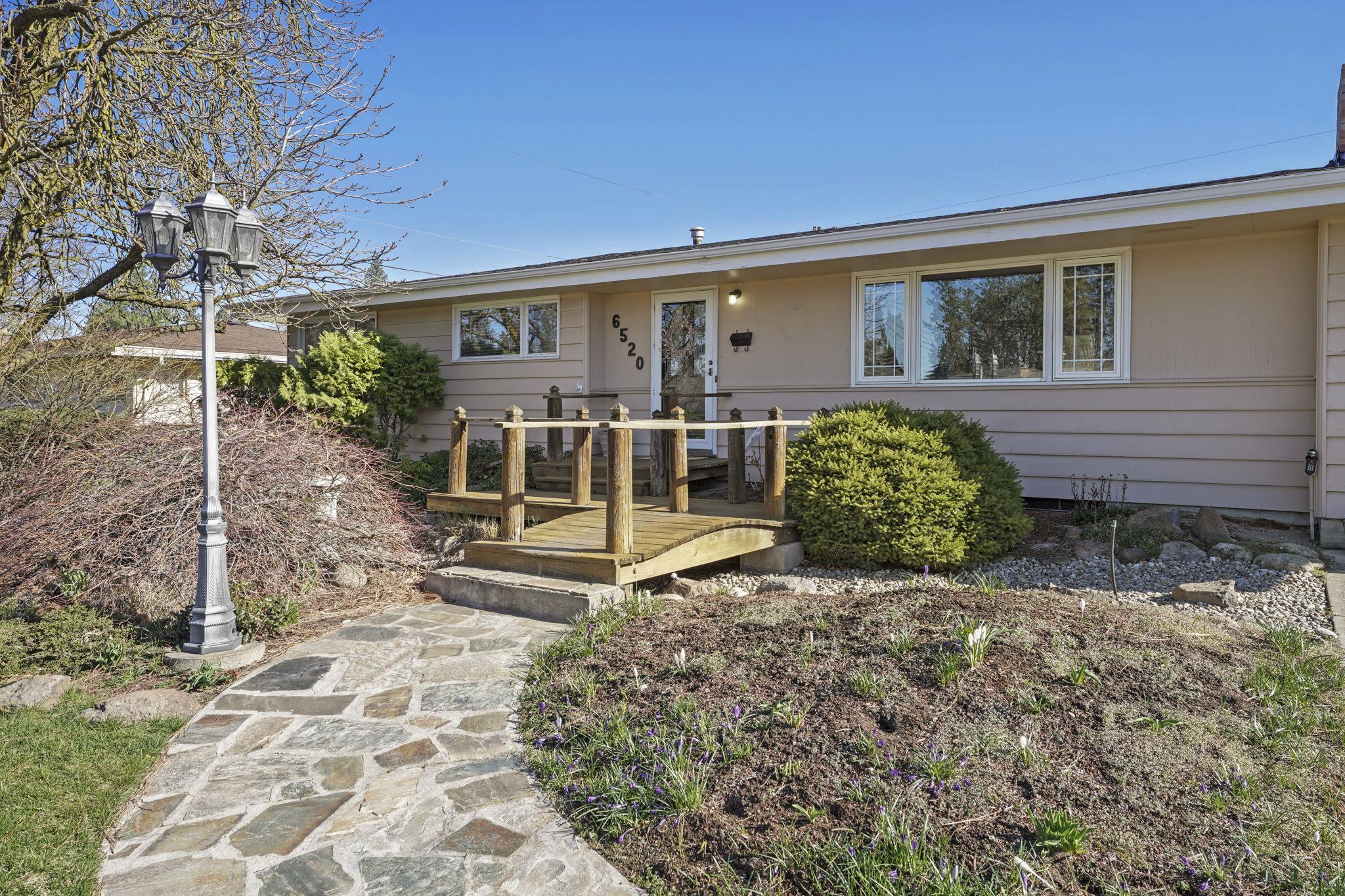 6520 N Fotheringham St - Photo 2