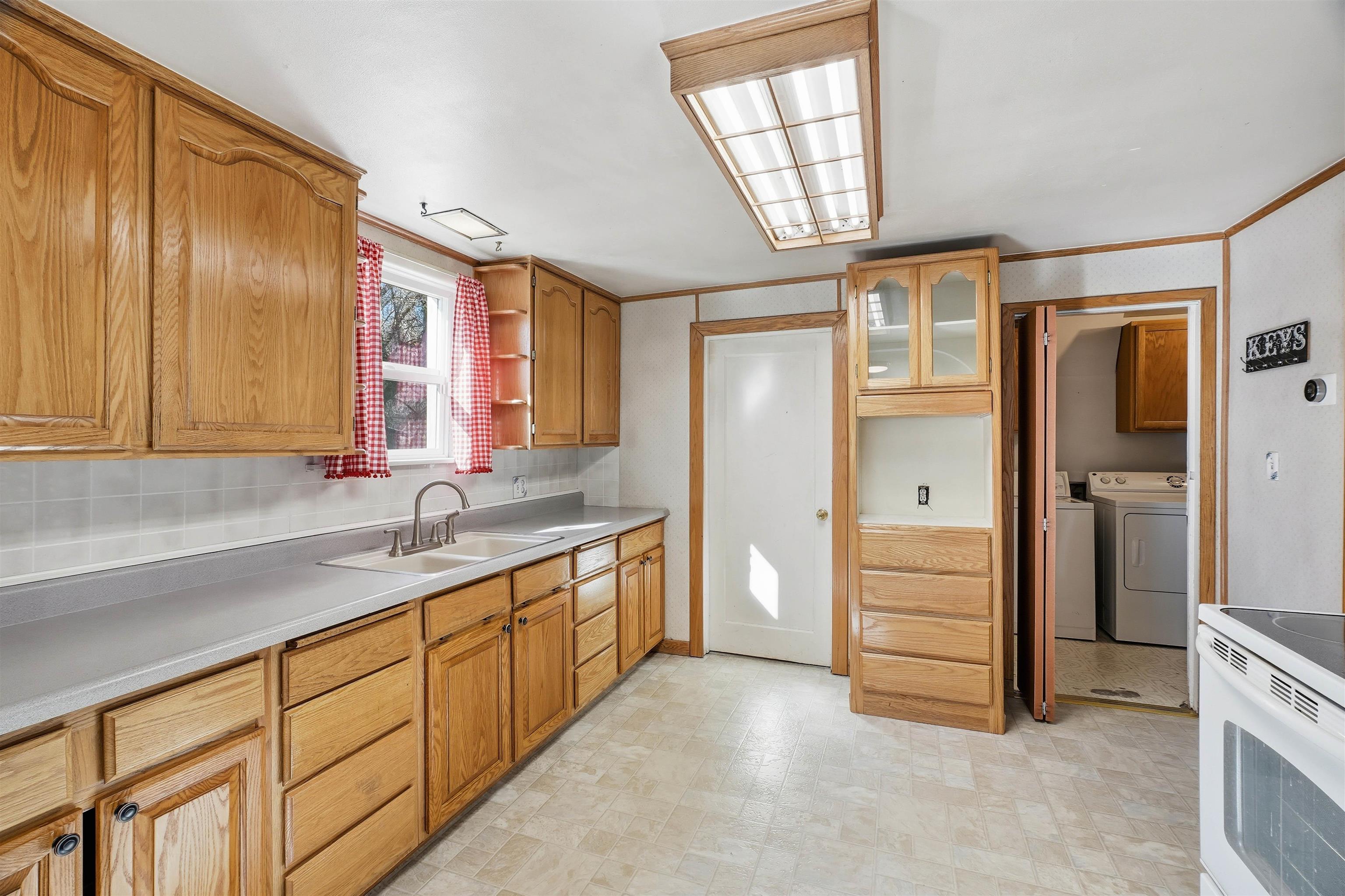 1230 S Coeur d'Alene St - Photo 8
