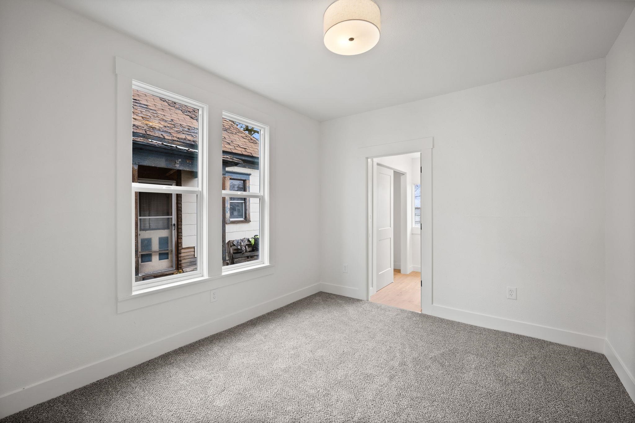 2420 N Astor St - Photo 12