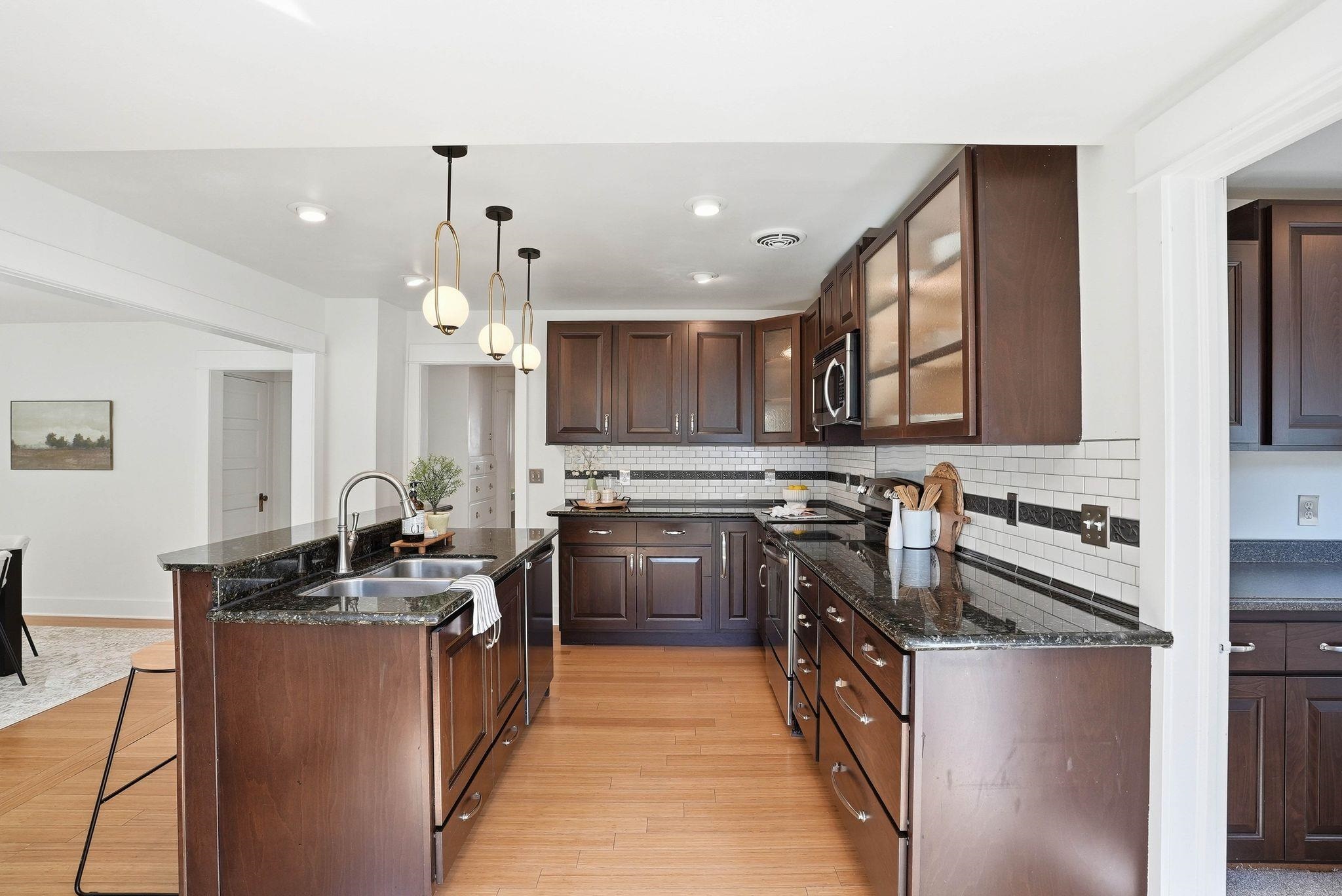 2923 S Manito Blvd - Photo 16