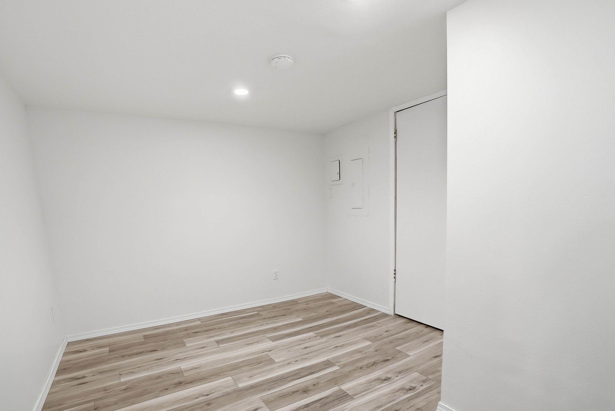 2923 S Manito Blvd - Photo 35