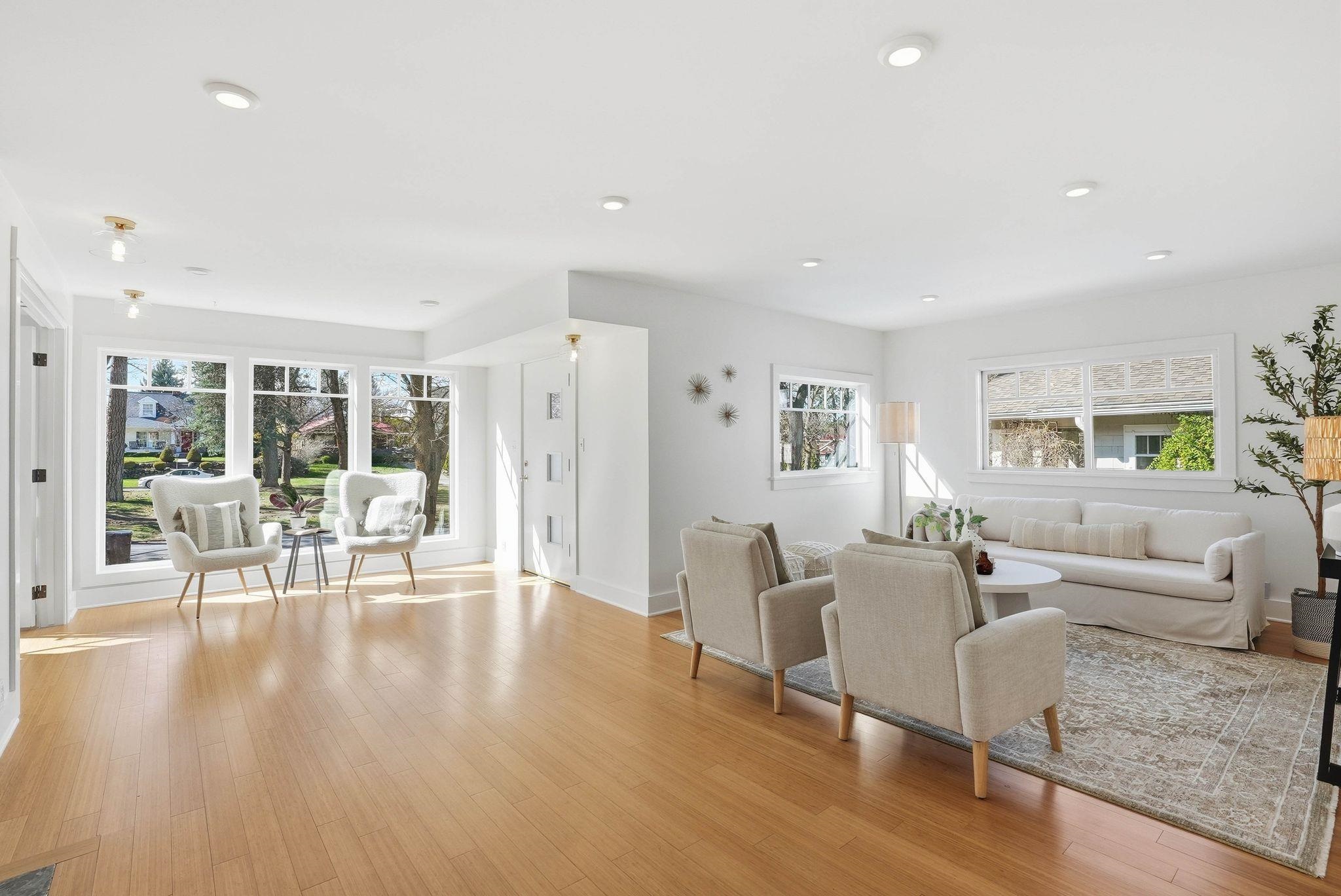 2923 S Manito Blvd - Photo 6