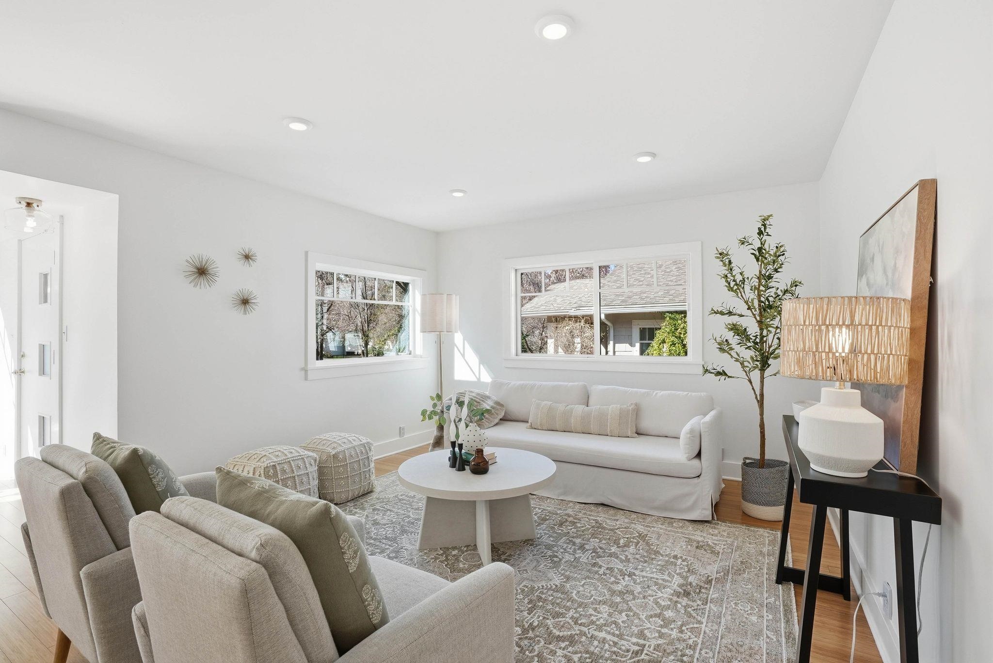 2923 S Manito Blvd - Photo 7