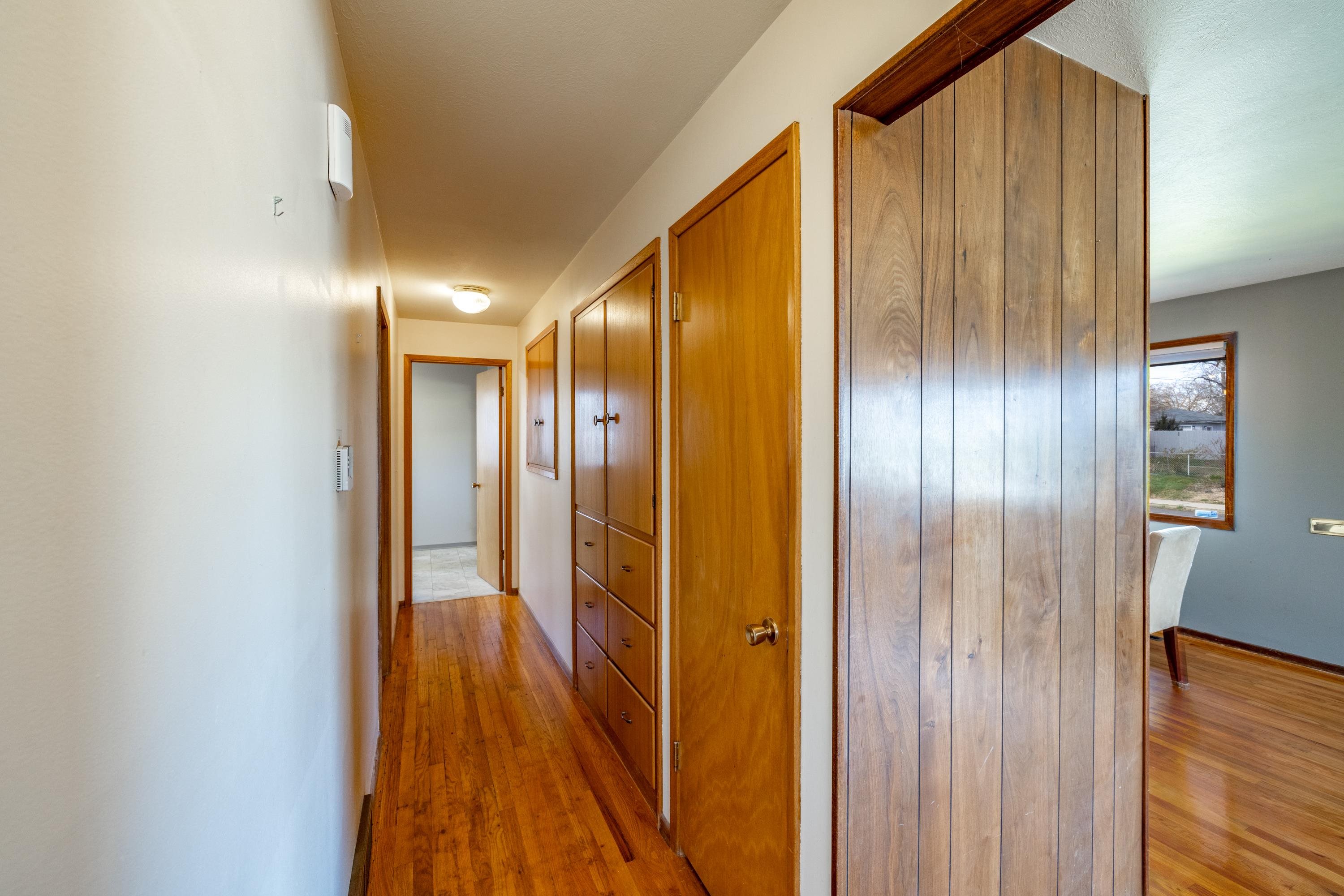 337 W Wabash Ave - Photo 13