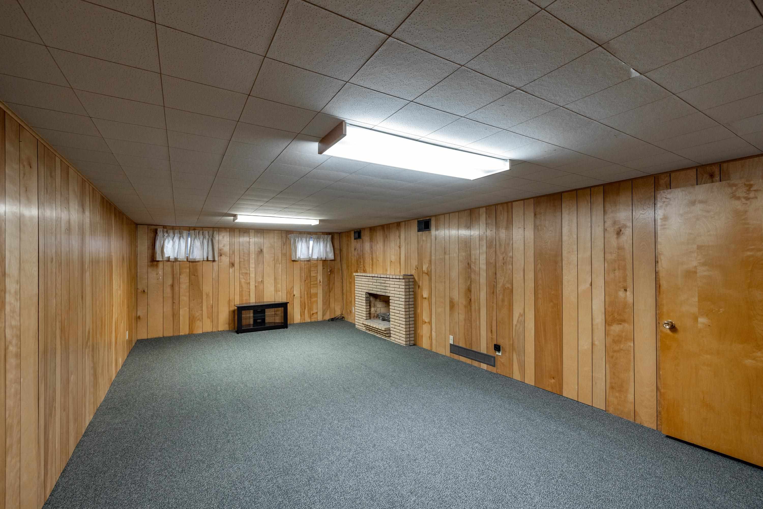 337 W Wabash Ave - Photo 17