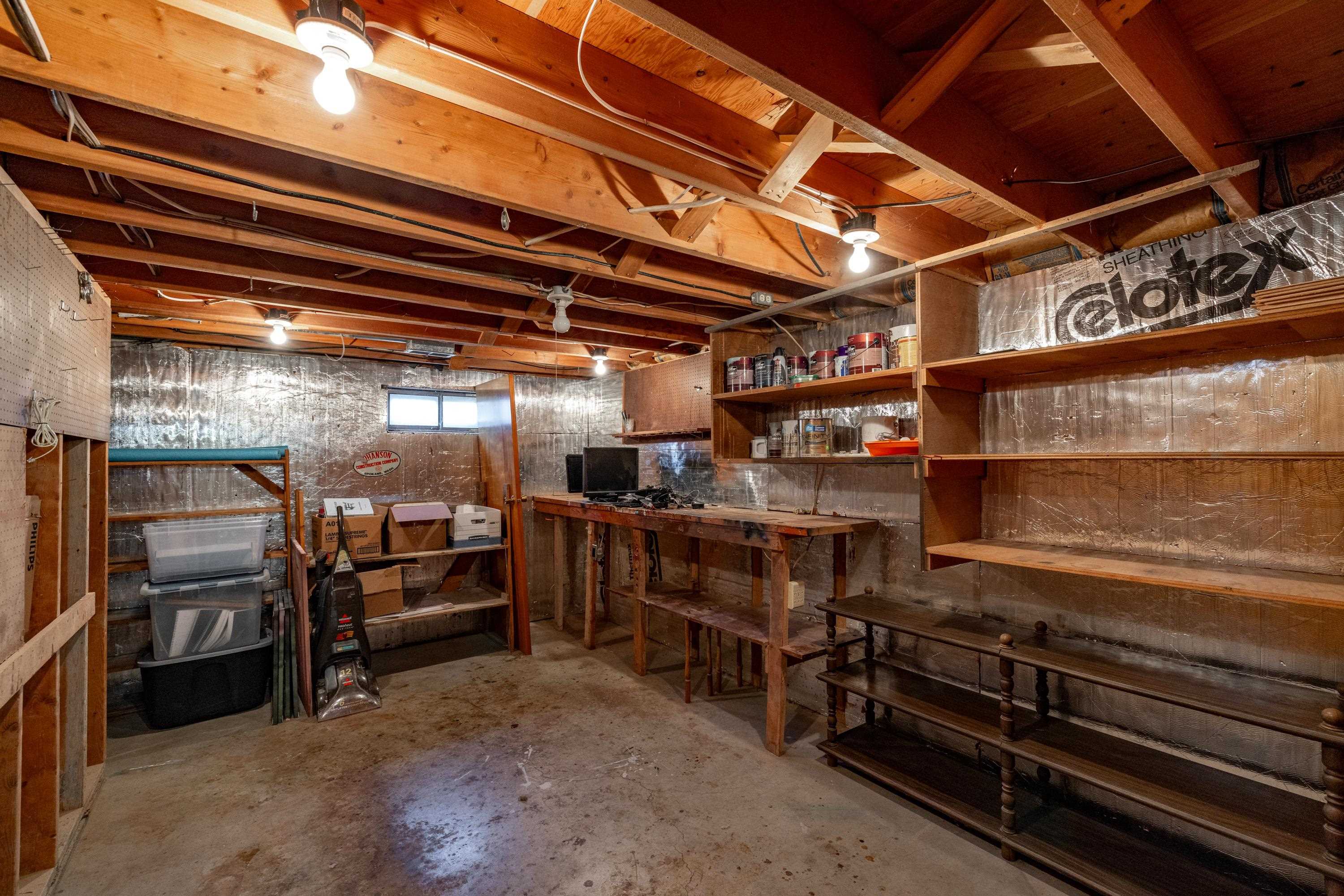 337 W Wabash Ave - Photo 18