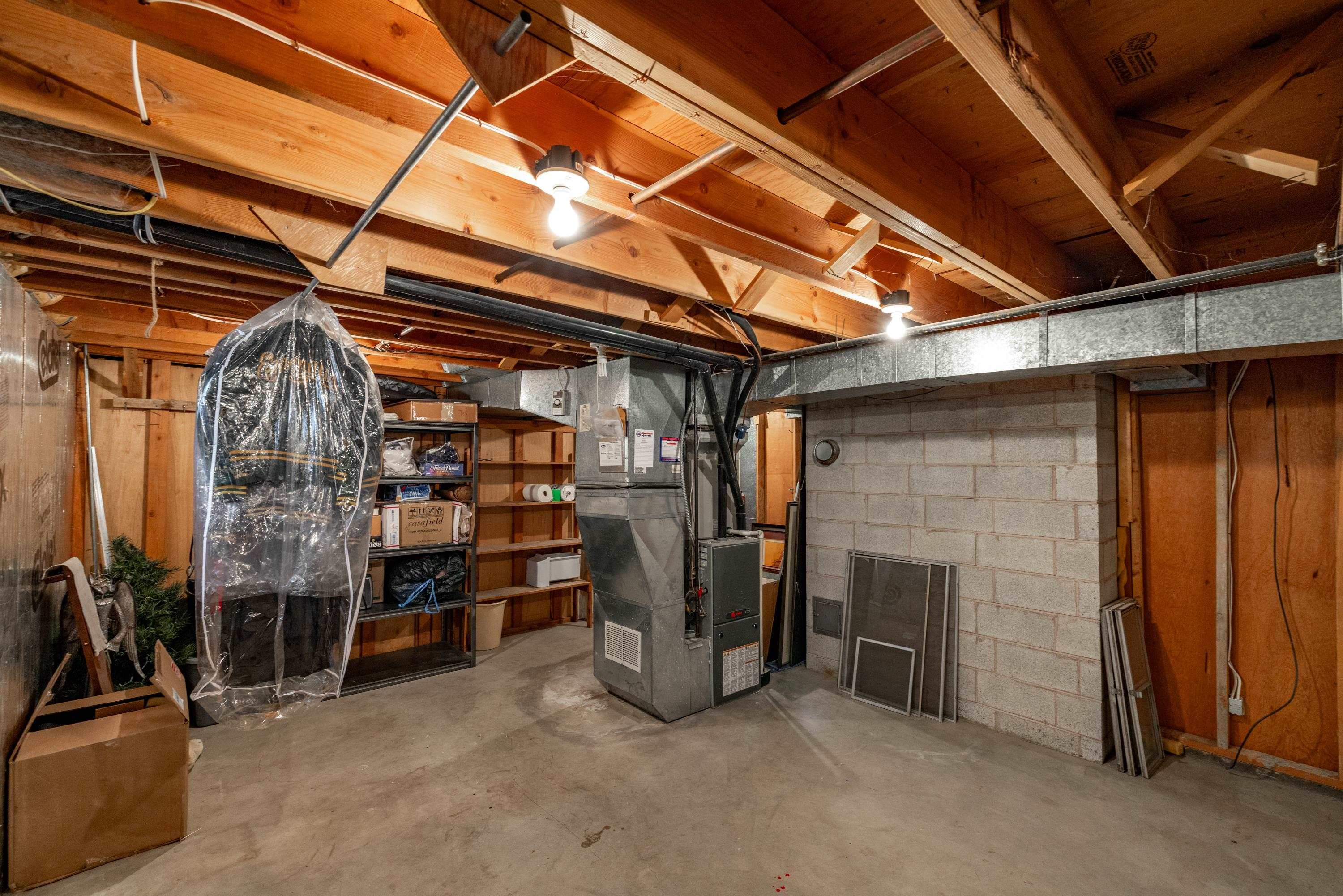 337 W Wabash Ave - Photo 19