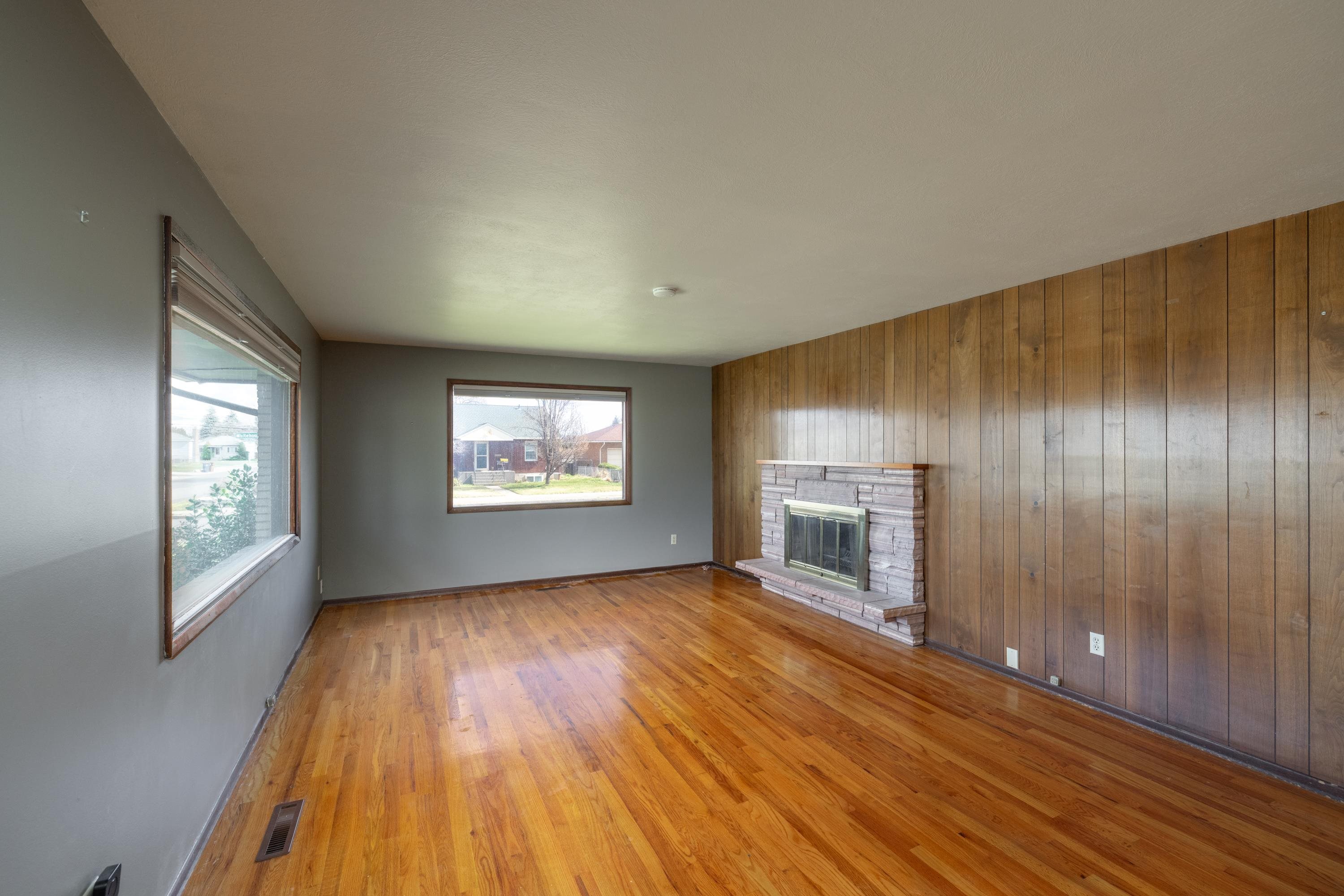 337 W Wabash Ave - Photo 4