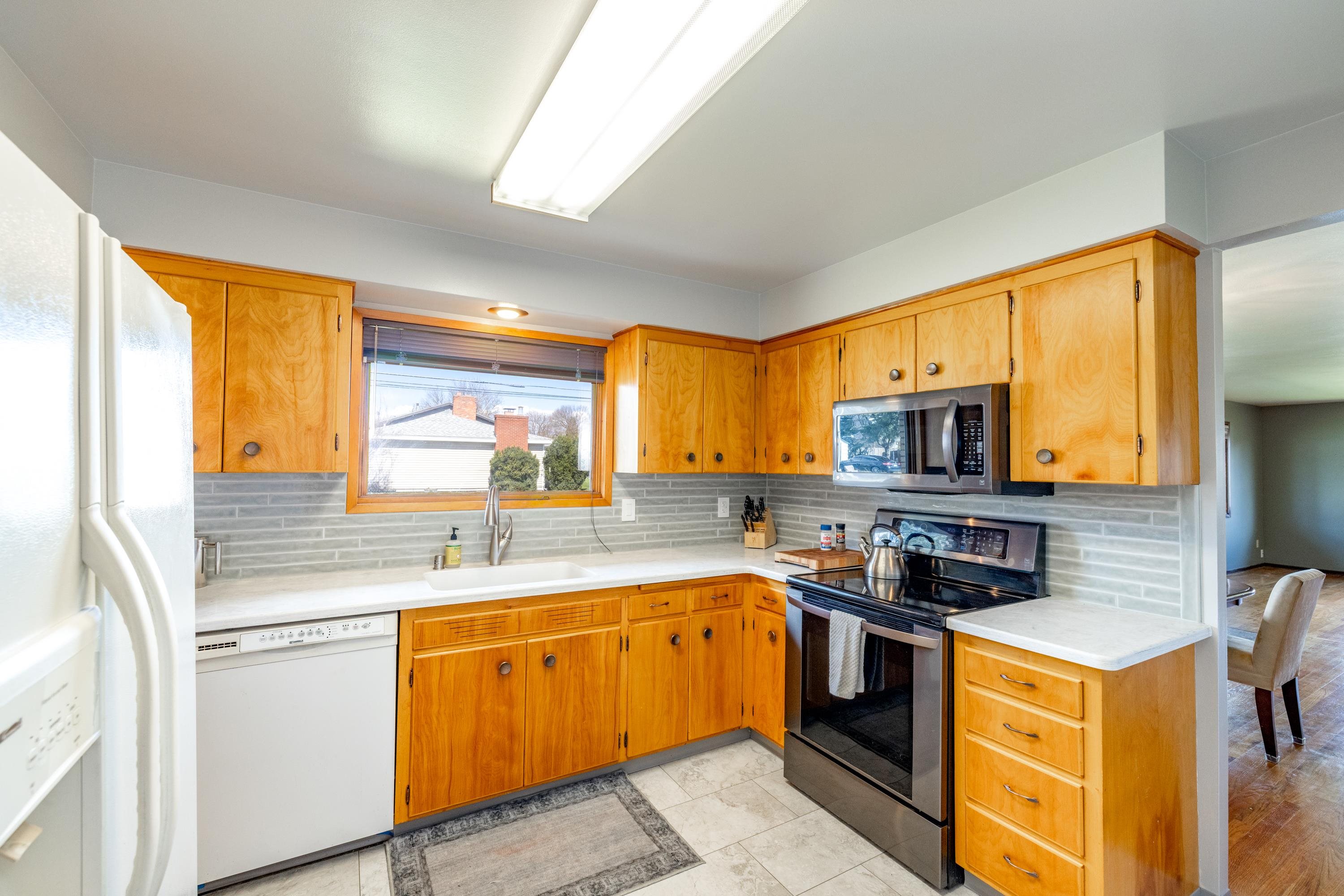 337 W Wabash Ave - Photo 9