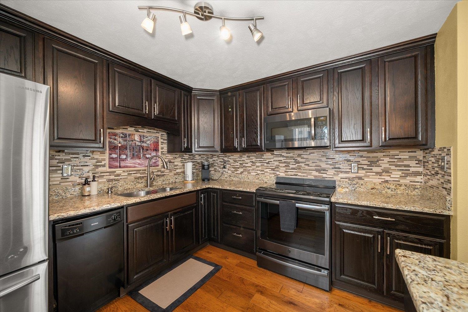 620 W 7th Ave - Photo 18