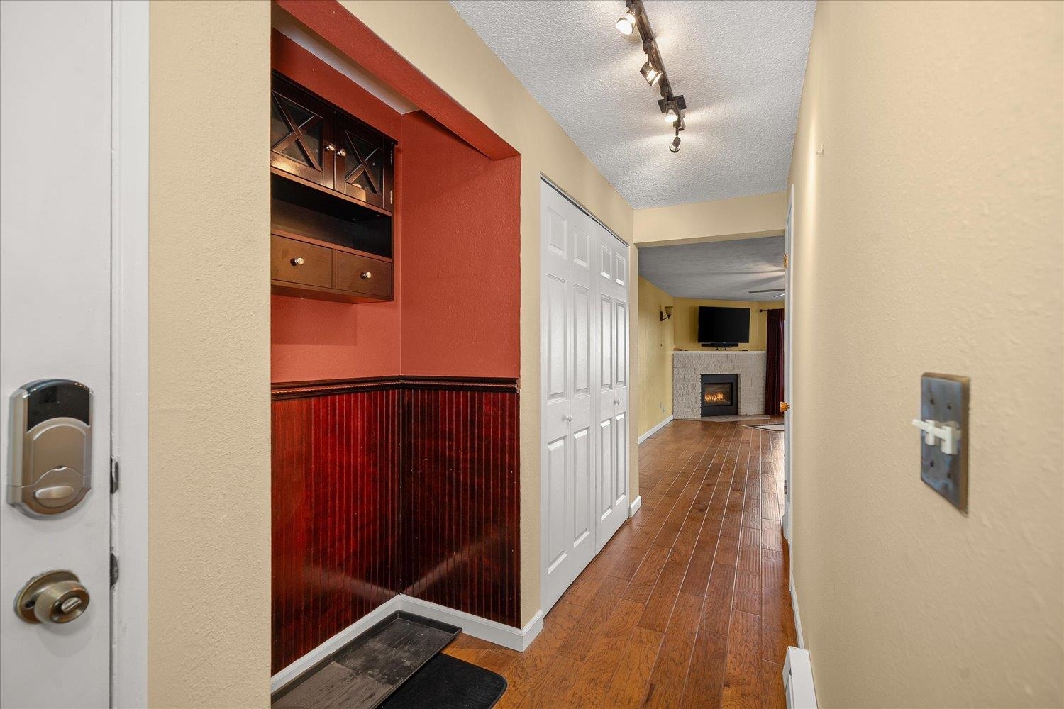 620 W 7th Ave - Photo 5