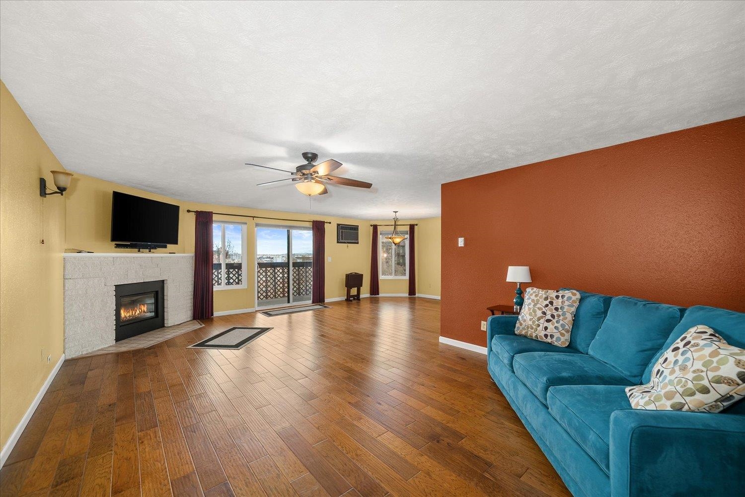 620 W 7th Ave - Photo 7