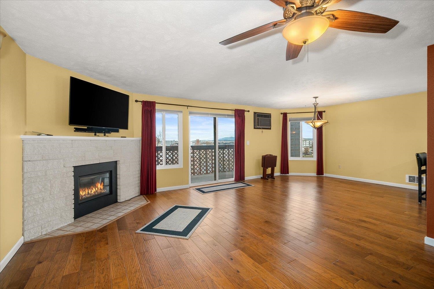 620 W 7th Ave - Photo 8