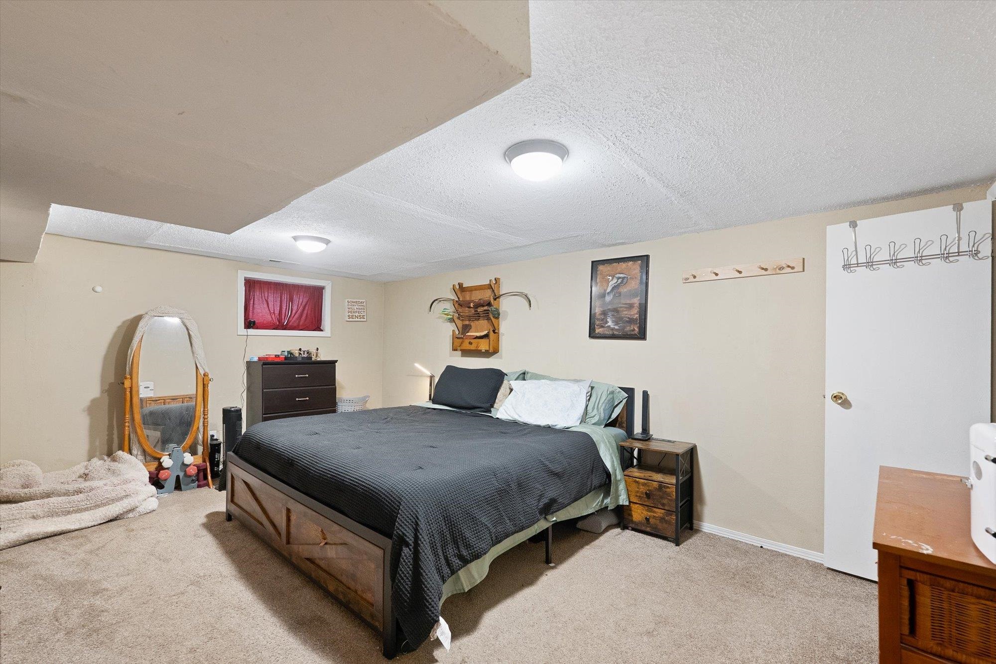 1611 E Bridgeport Ave - Photo 18